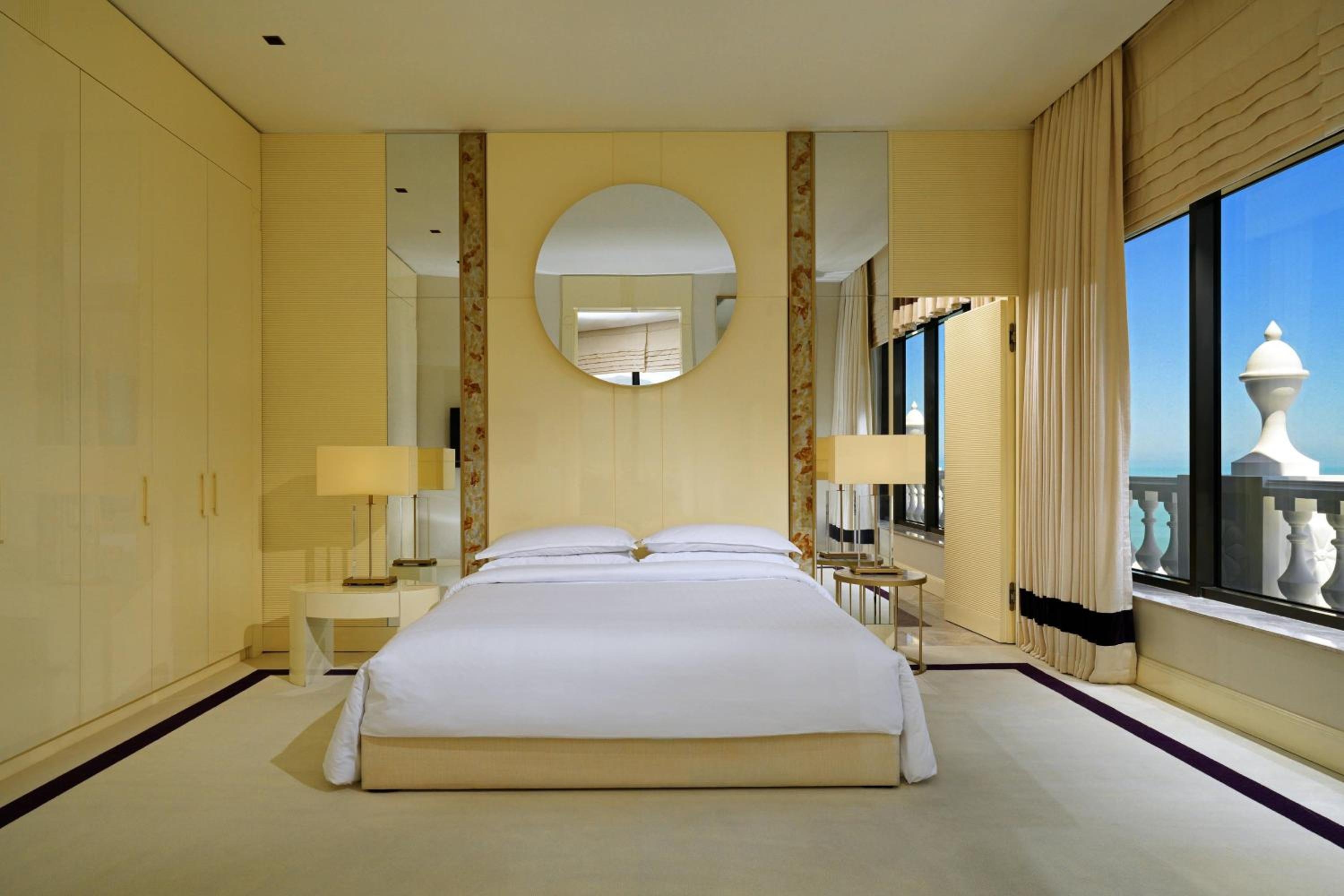 Foto de Sheraton Batumi Hotel