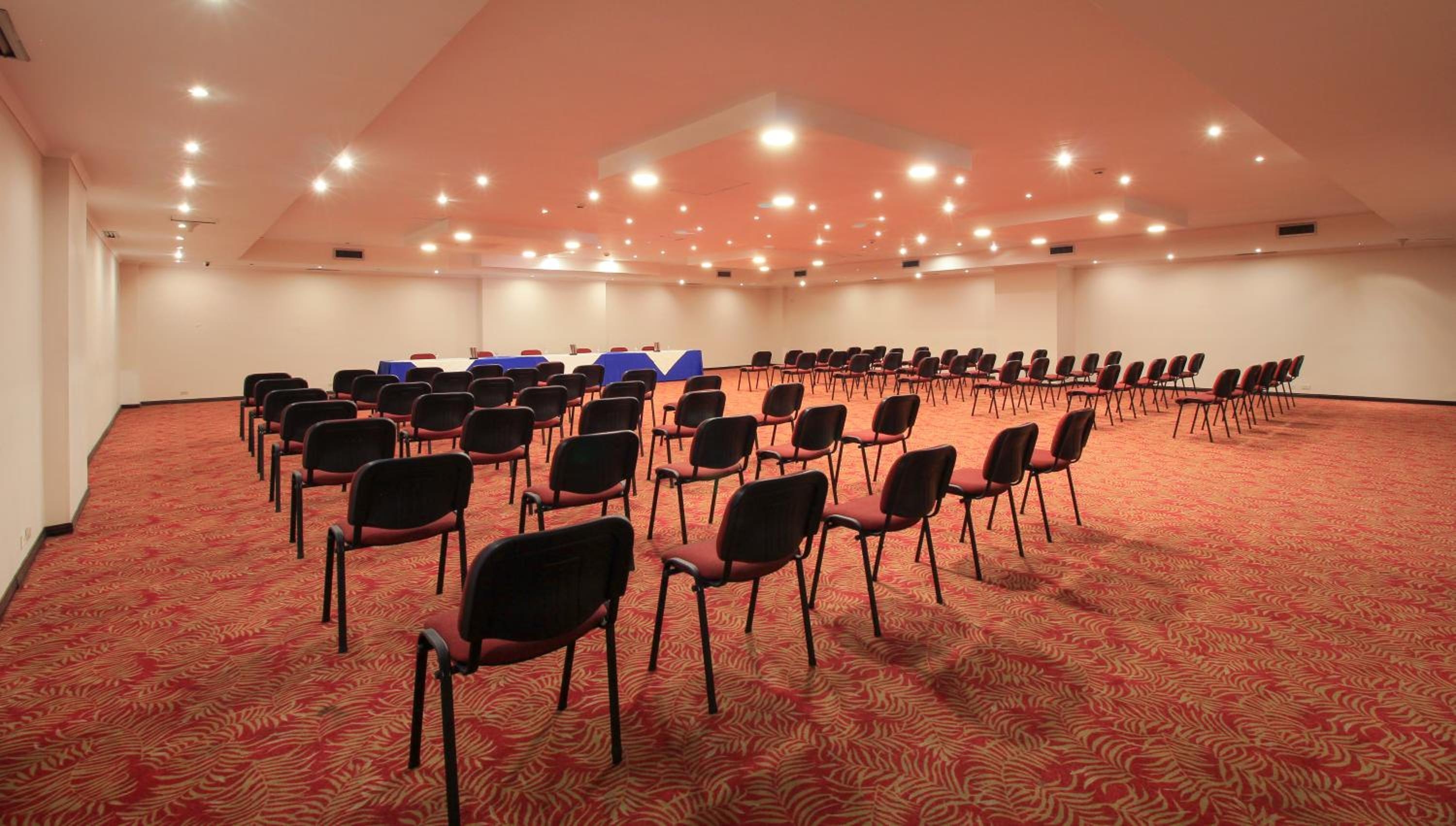 Foto de Hotel Windsor House Inn By GEH Suites