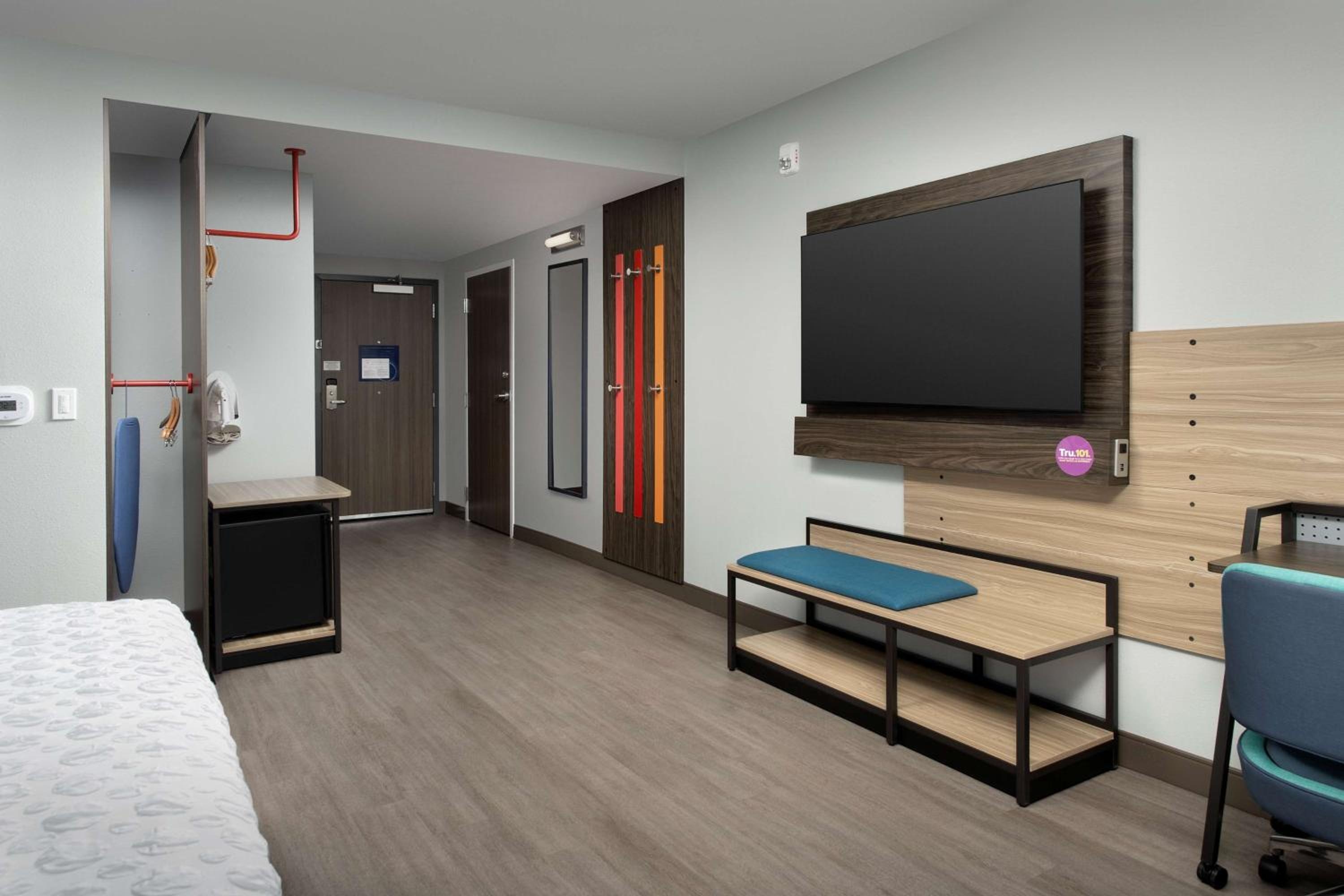 Foto de Home2 Suites By Hilton Miami Airport South Blue Lagoon