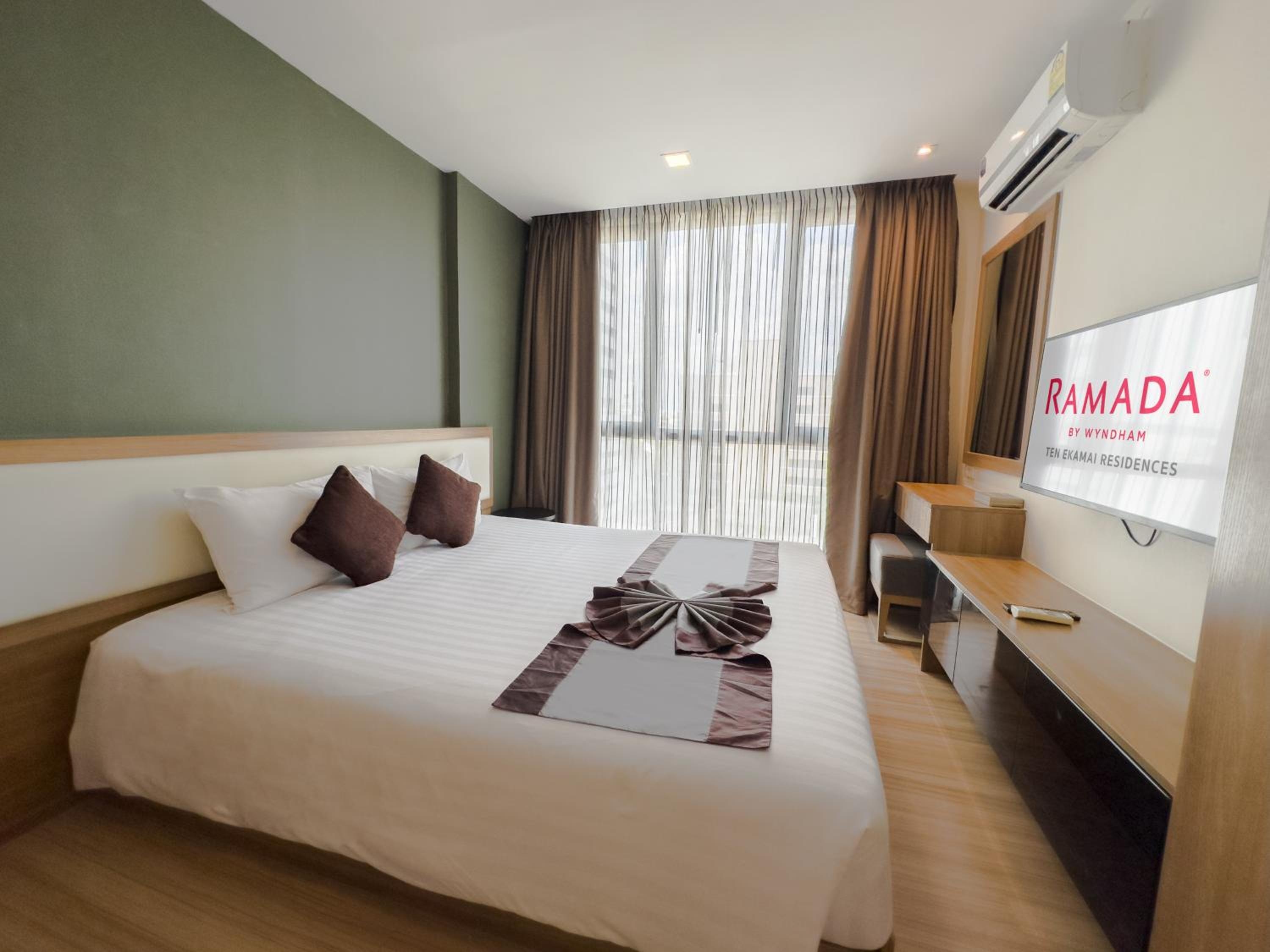 Foto de Ramada Tenn Ekamai