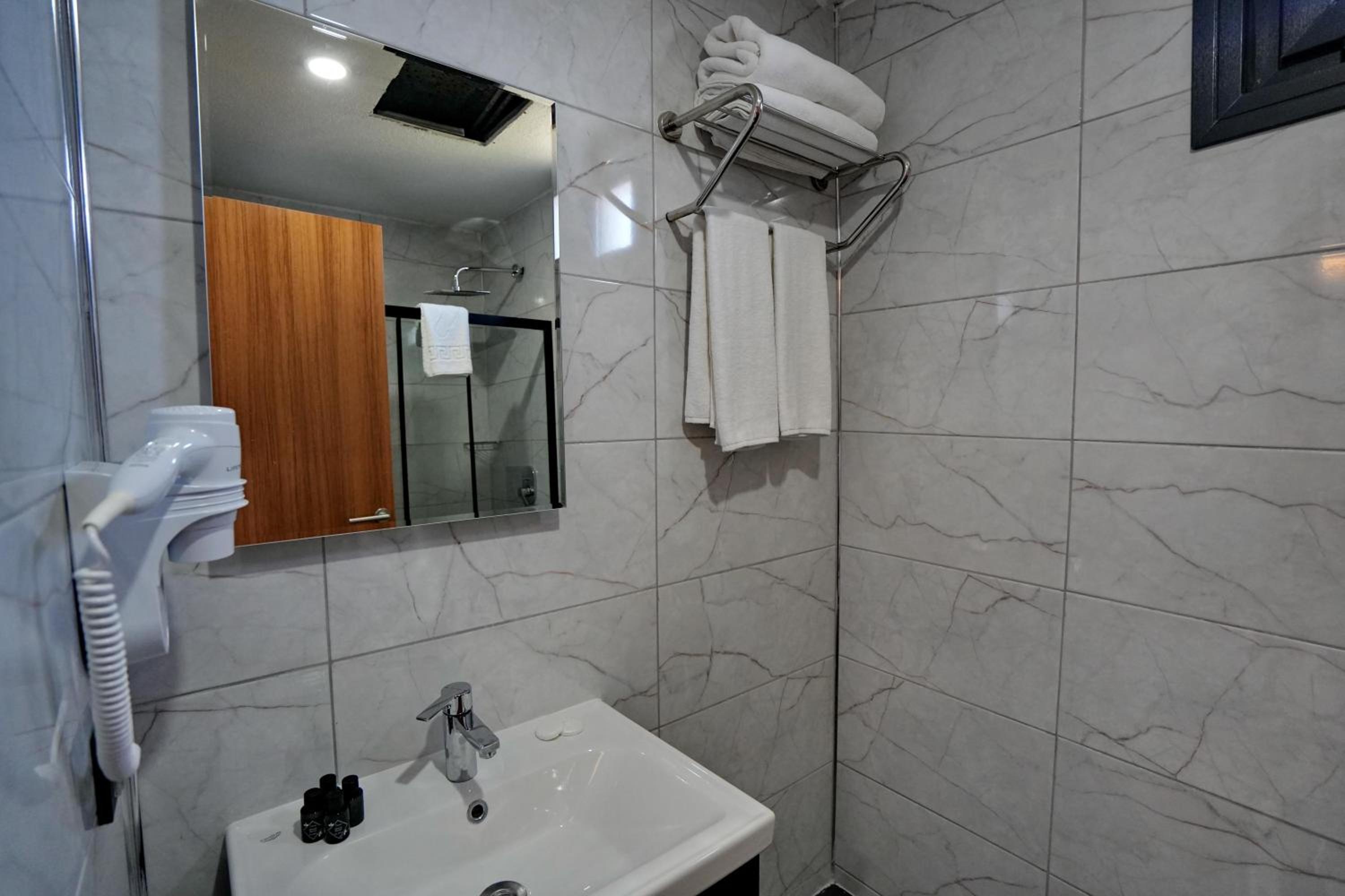 Foto de Shelton Airport Hotel