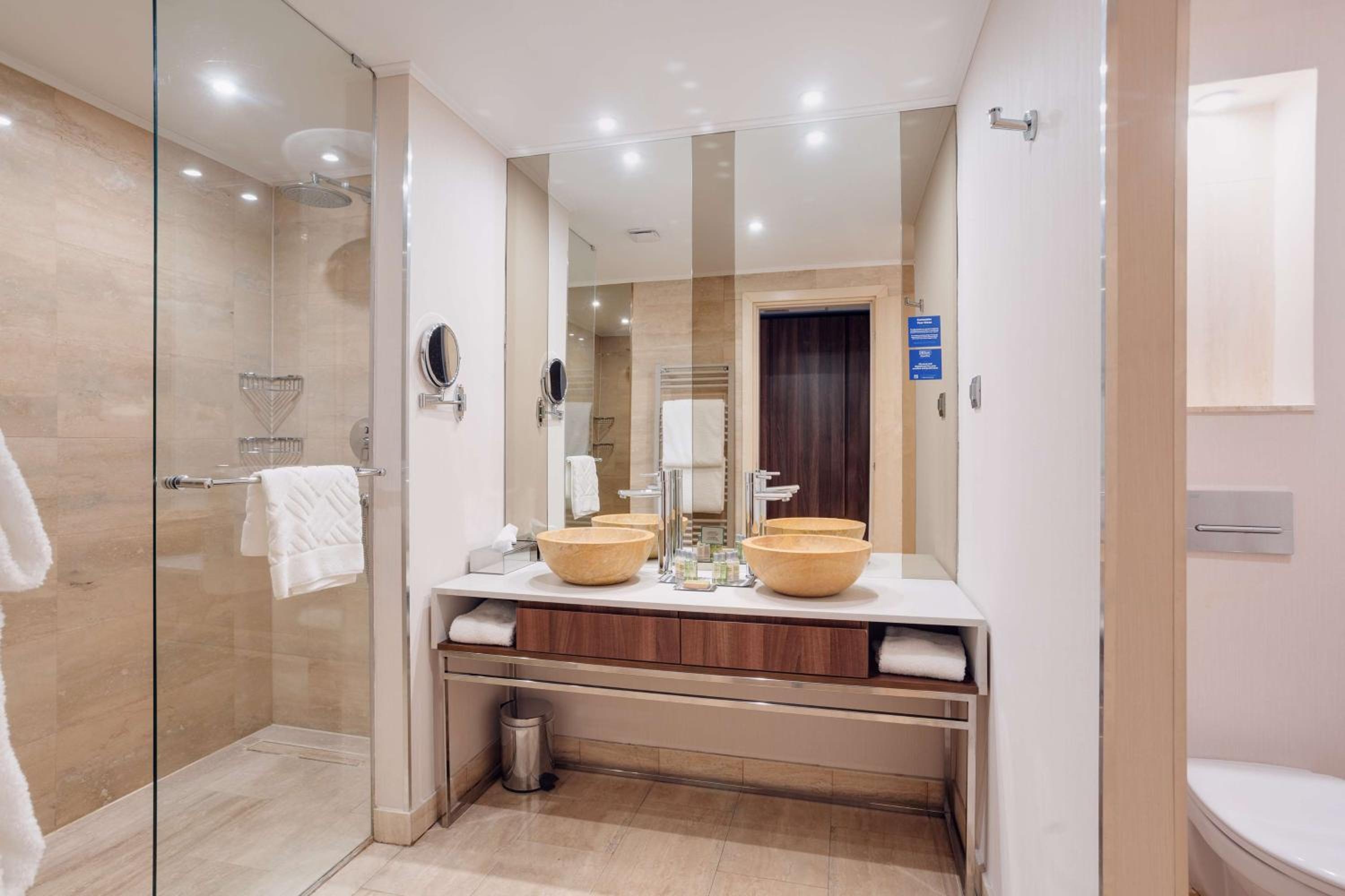 Foto de DoubleTree by Hilton Hotel Cluj - City Plaza