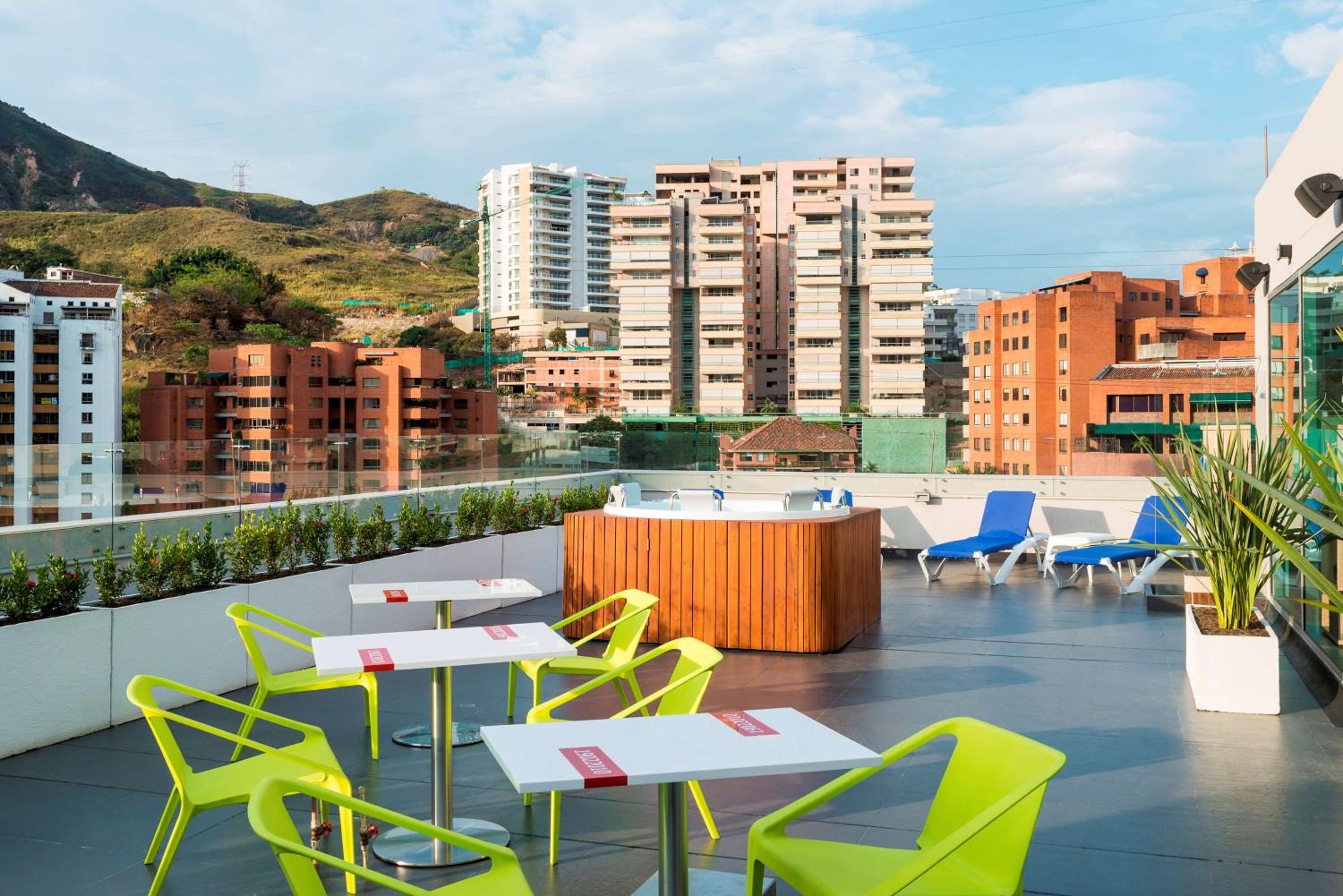 Foto de Hampton by Hilton Cali