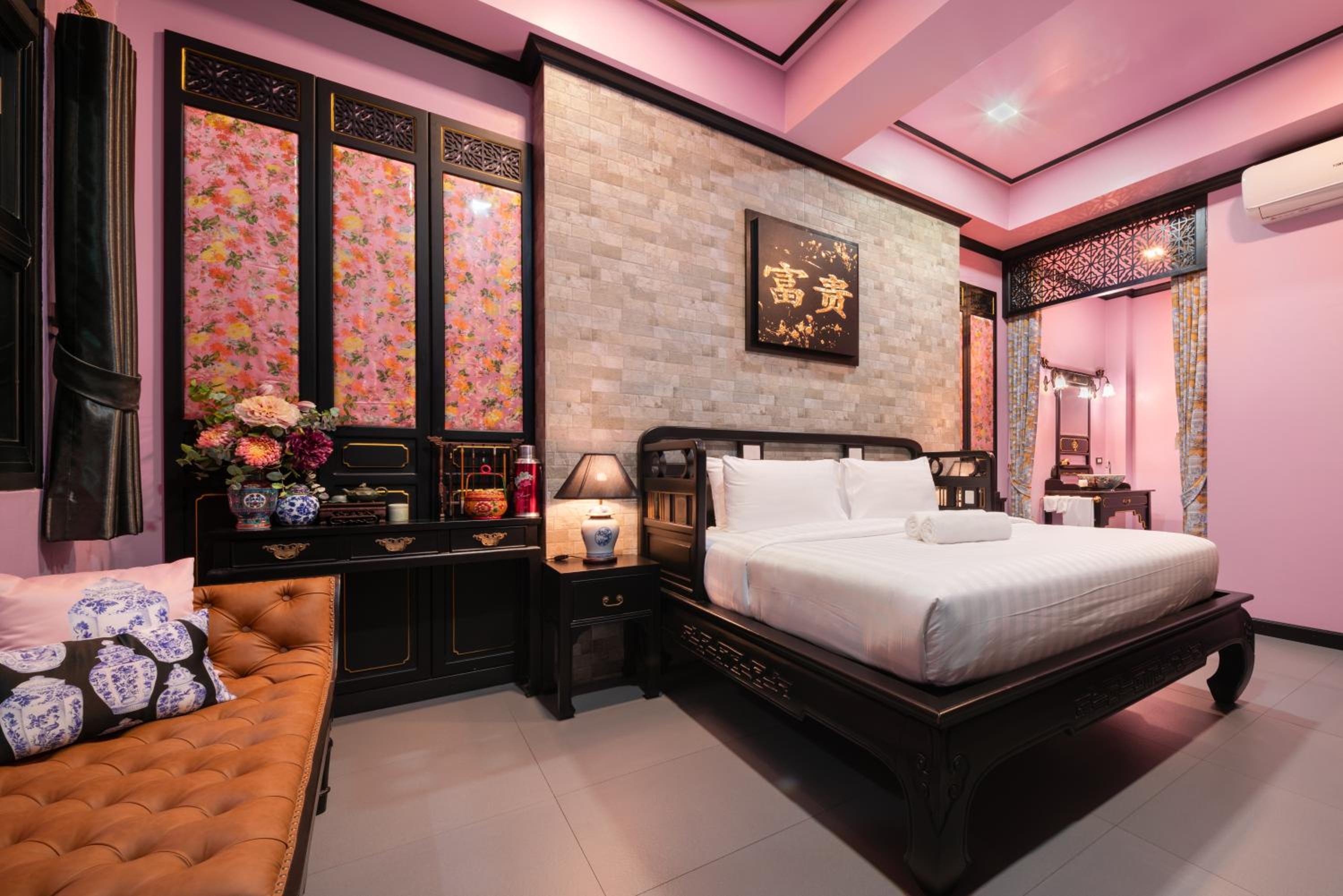 Foto de DE Phanakron Boutique Hotel