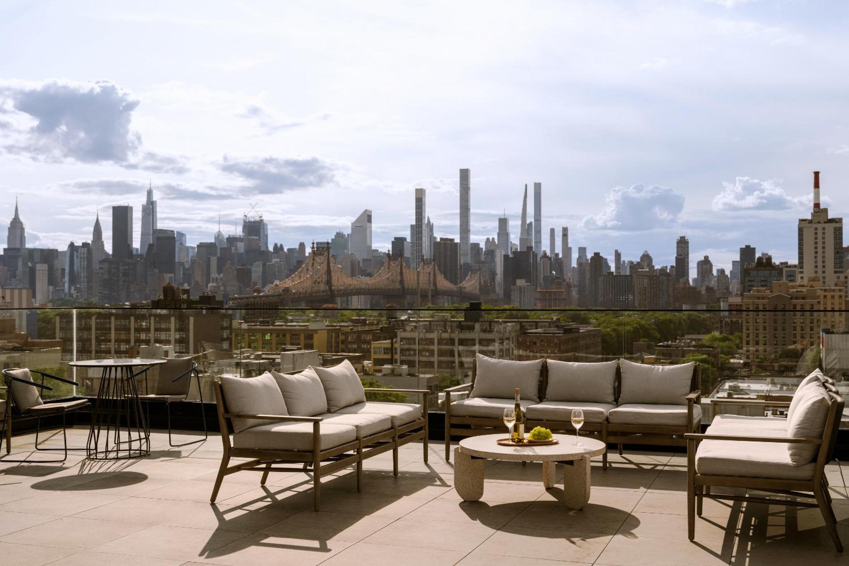 Foto de Dutch Hotel Long Island City New York , Belvilla District 6 Formerly Sonder