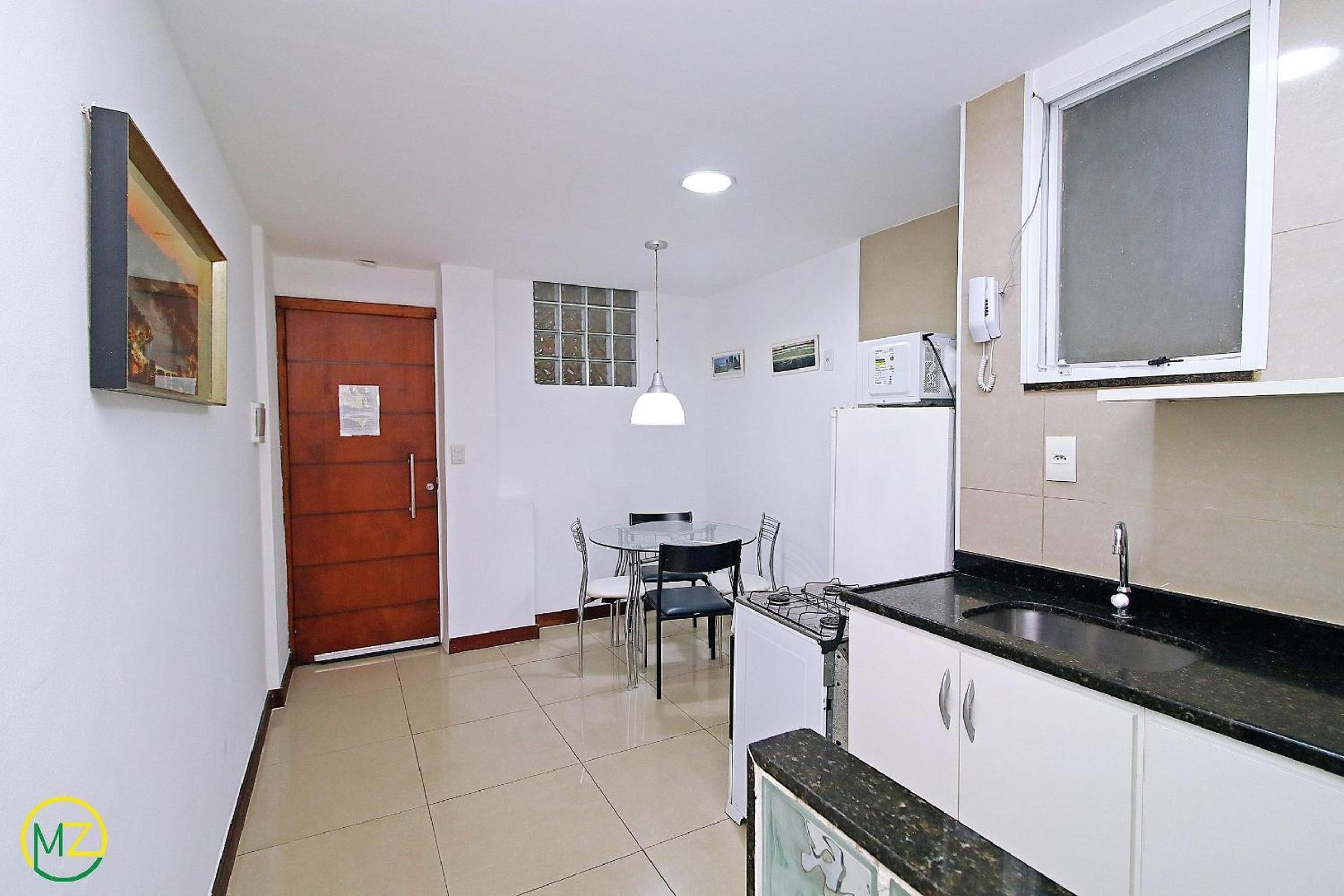 Foto de Renovated studio apt for 4 persons in Copacabana