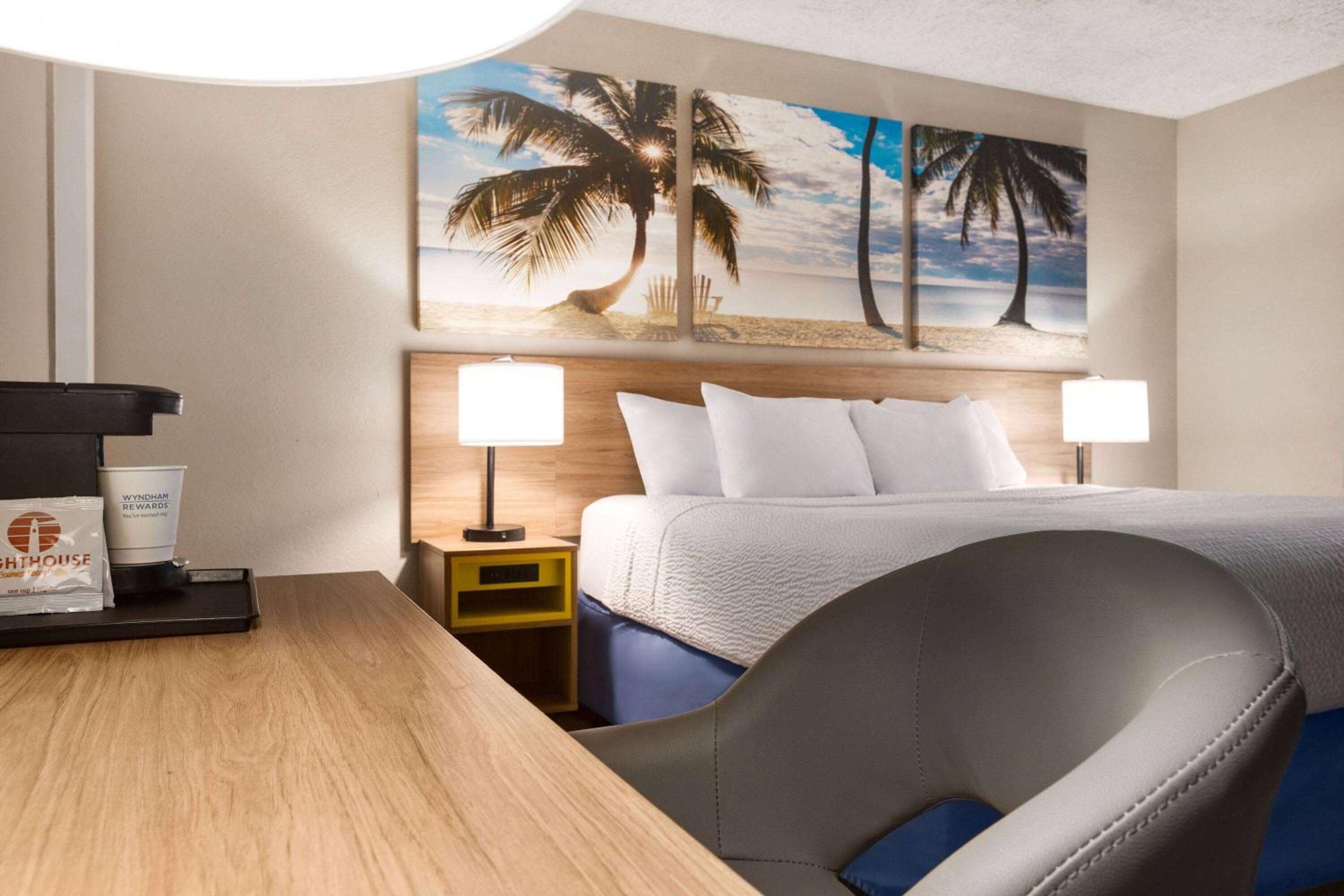 Foto de Days Inn by Wyndham Miami Airport North