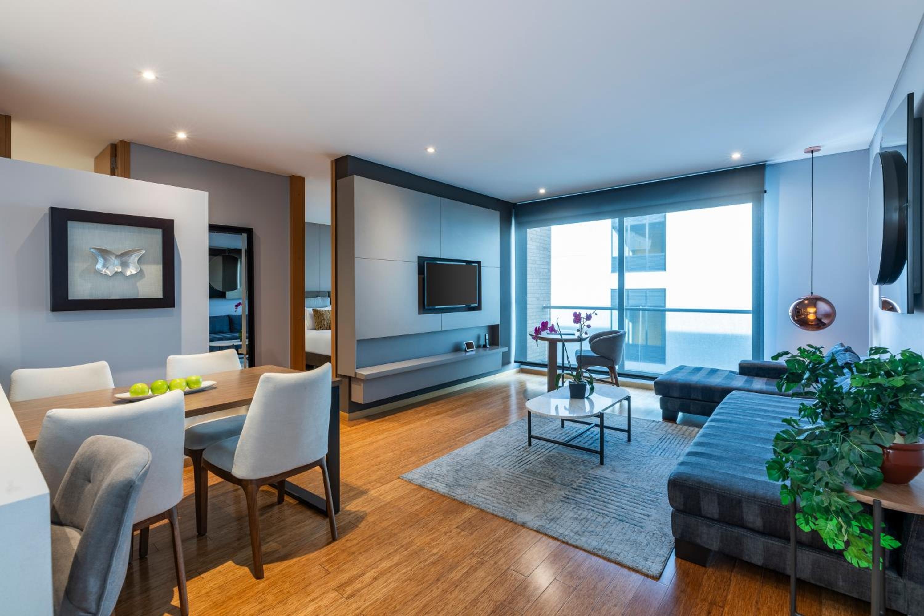 Foto de Hotel 93 Luxury Suites by Preferred