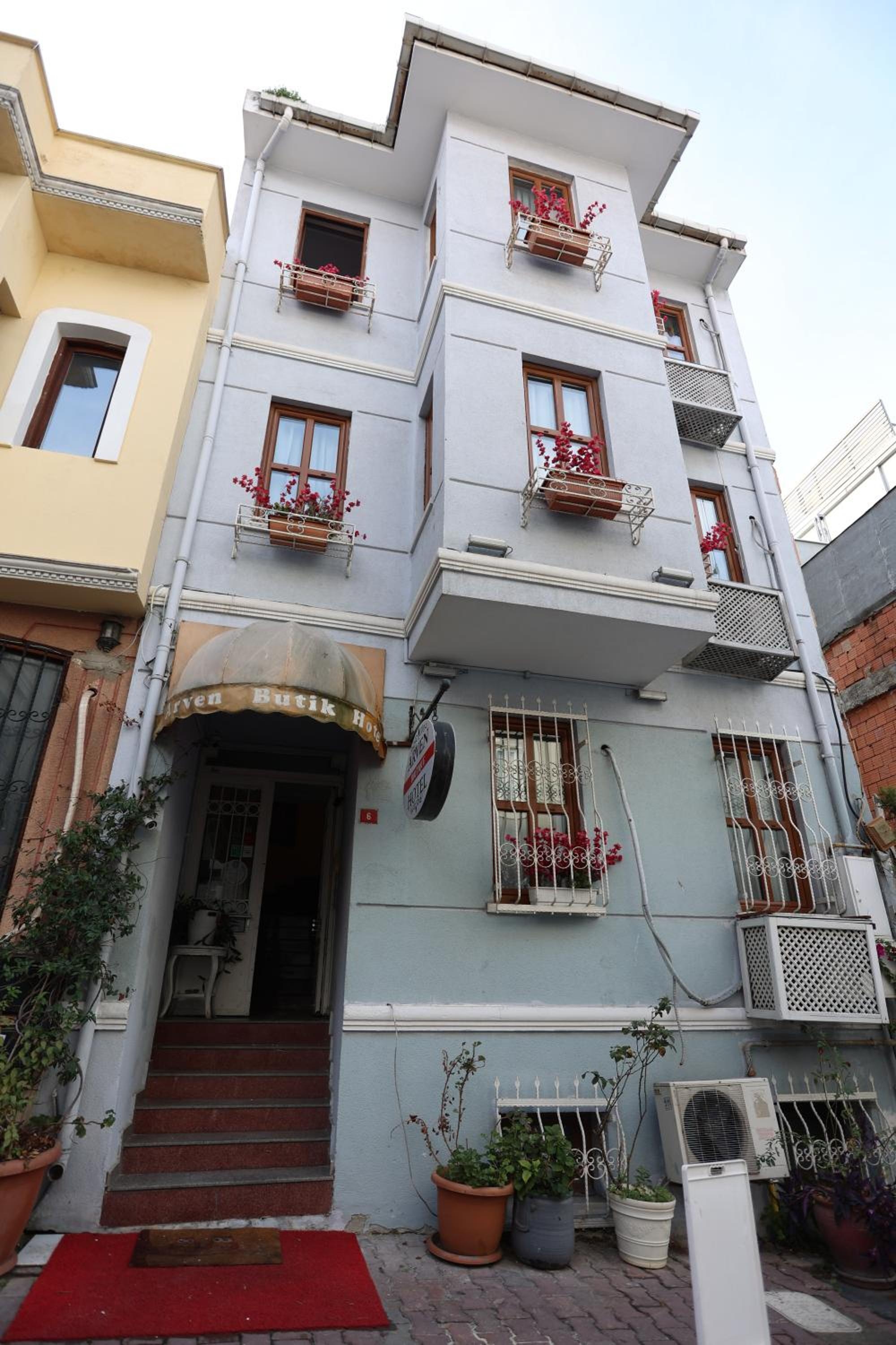 Arven Hotel