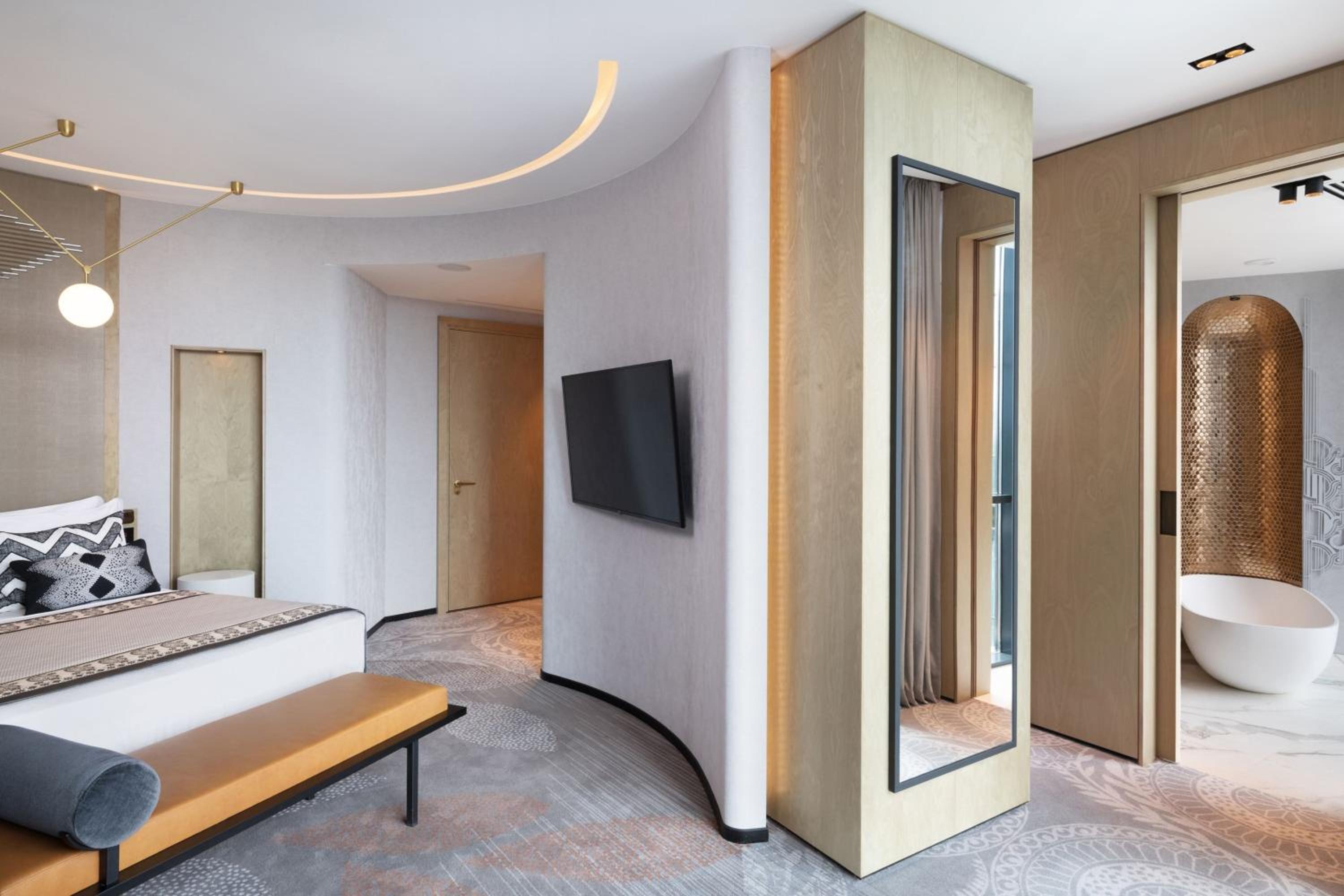 Foto de Paragraph Freedom Square, a Luxury Collection Hotel, Tbilisi