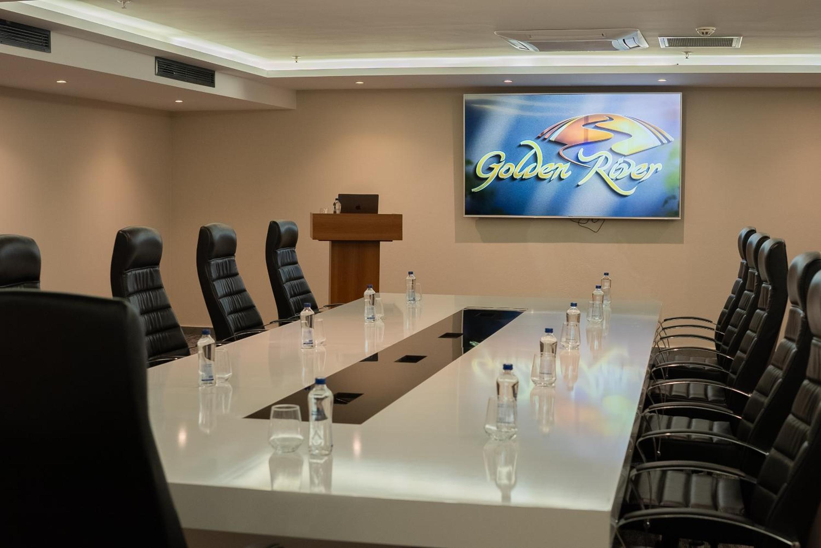 Foto de Golden River Hotel By Continent