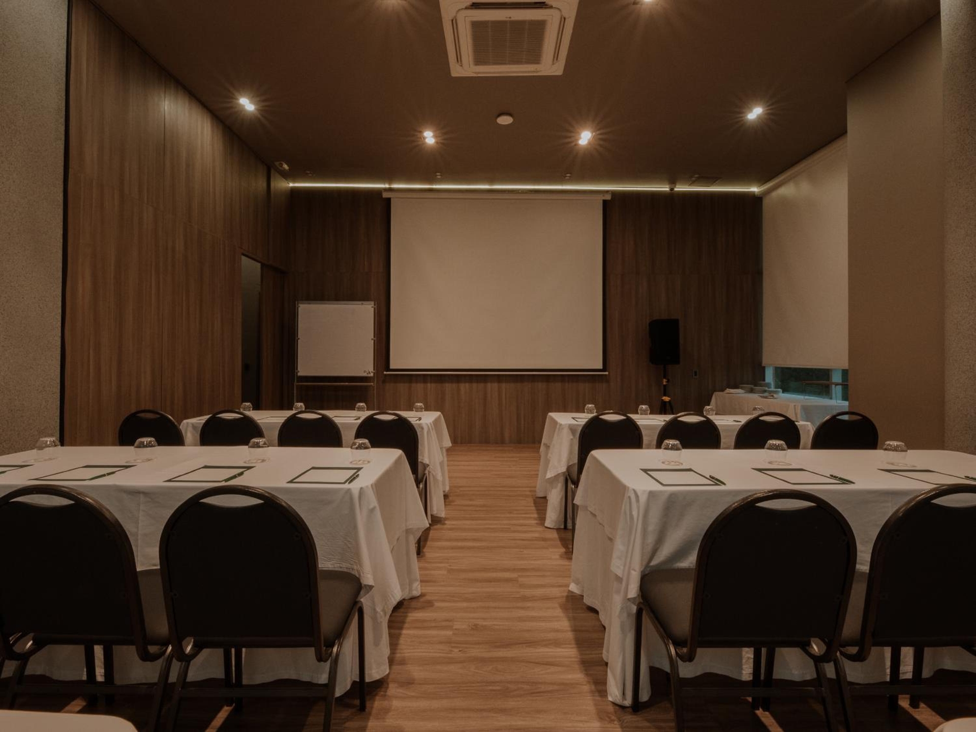 Binn Hotel, Medellín