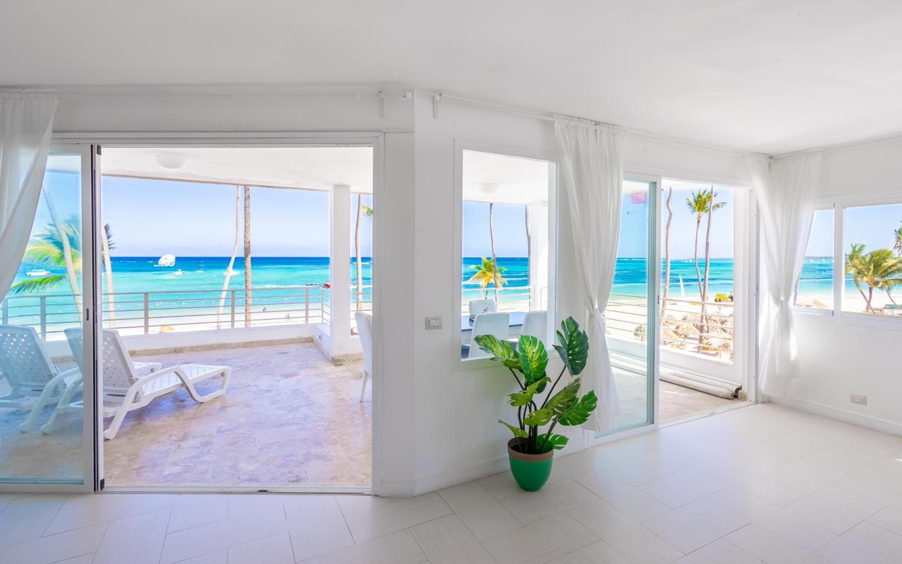 Foto de Beachfront Punta Cana Condo for Rent - Ocean View, Private Terrace, and BBQ