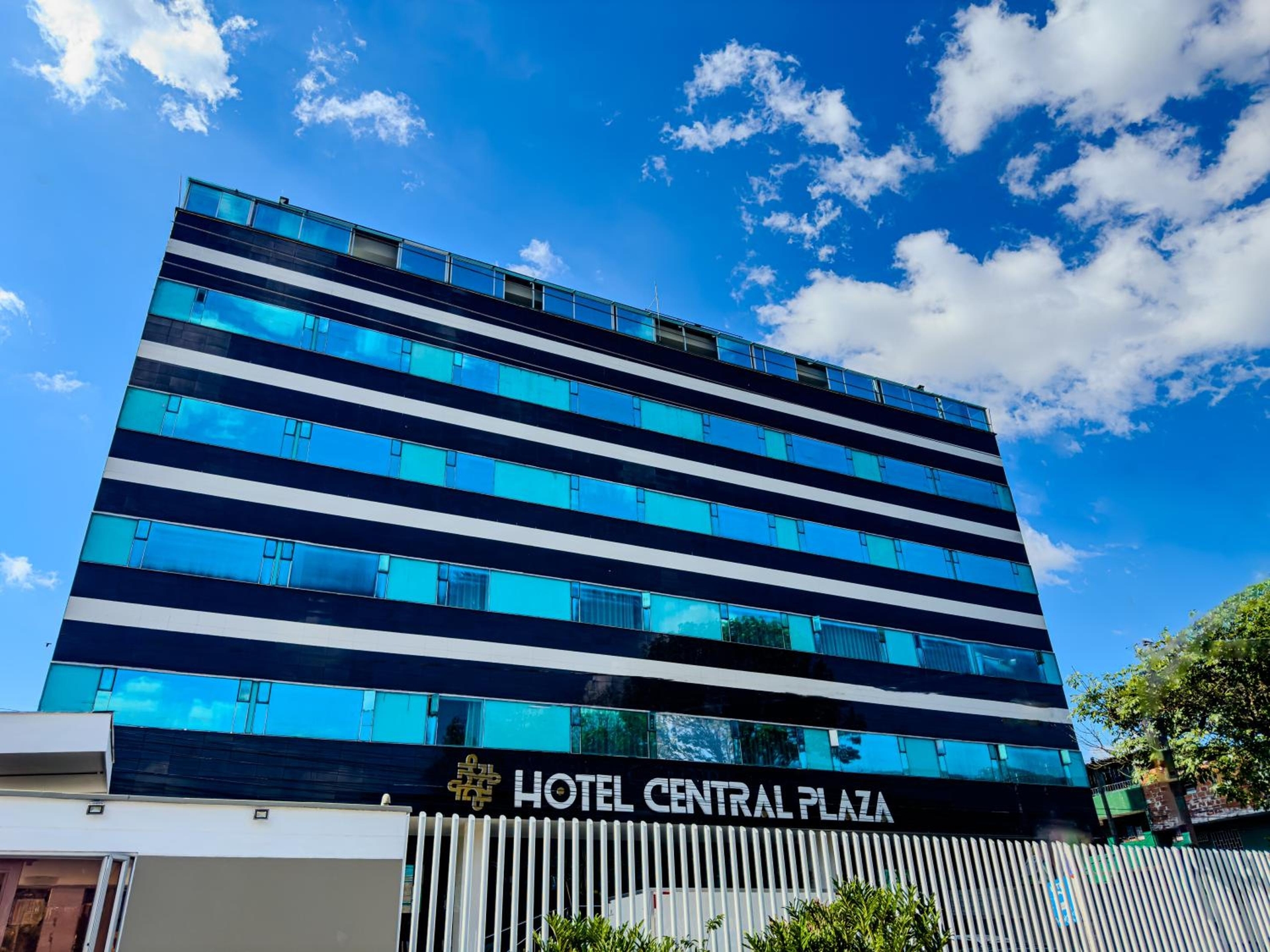 Hotel Central Plaza Medellin, Medellín