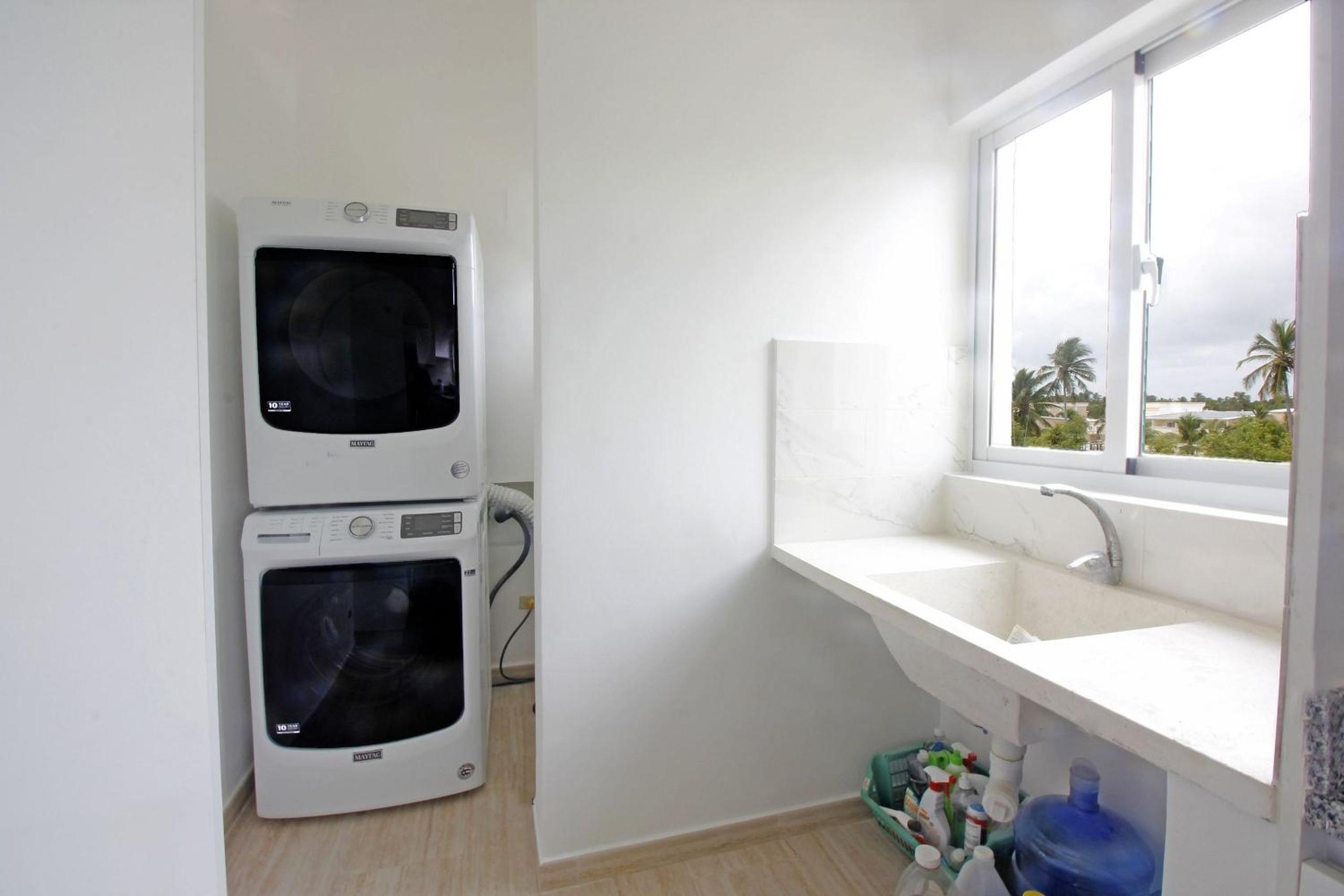 Foto de Spacious 3-bedroom PH for 9 people