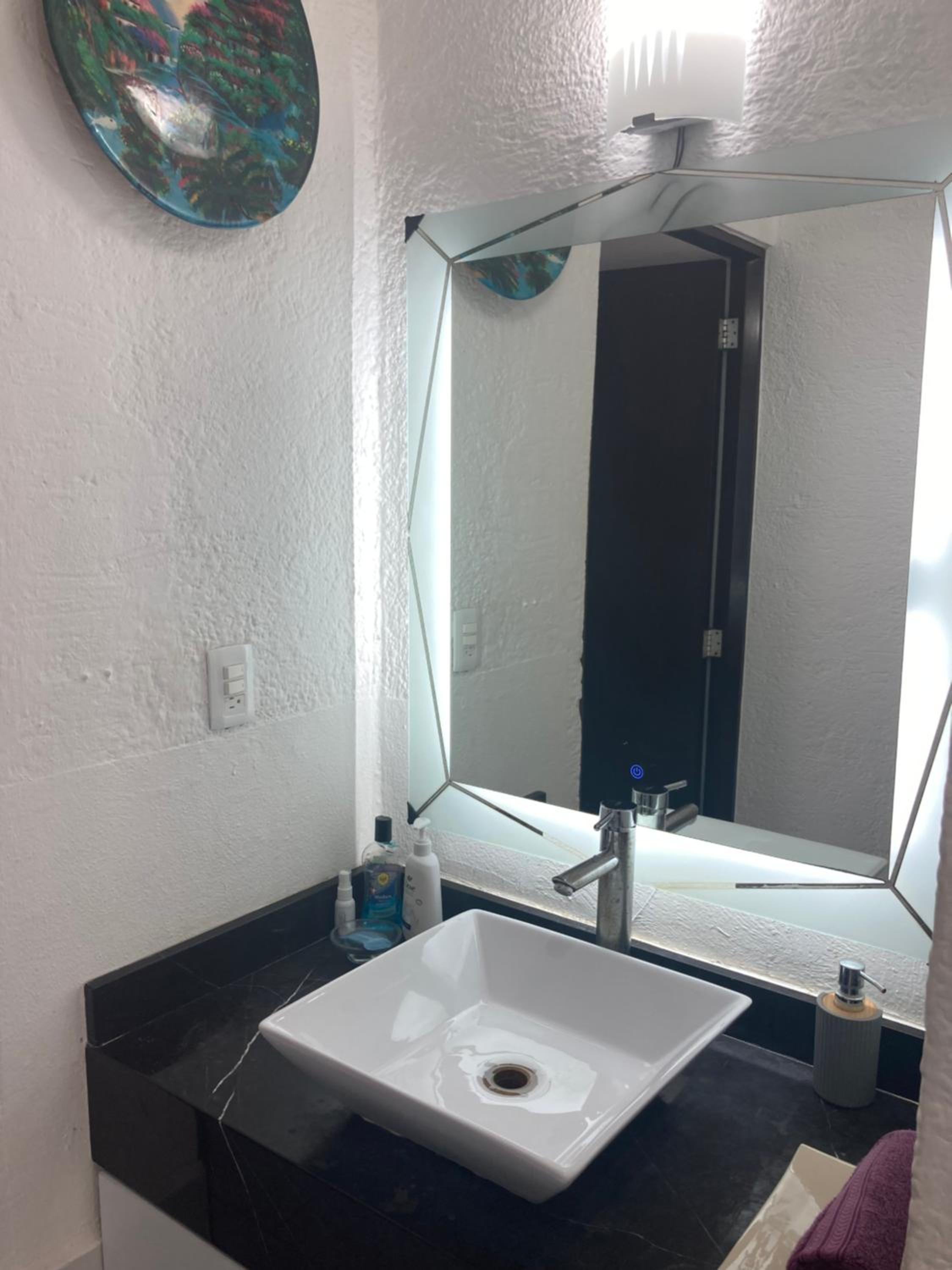Cancun Oceanfront, Entire Apartment, Cancún