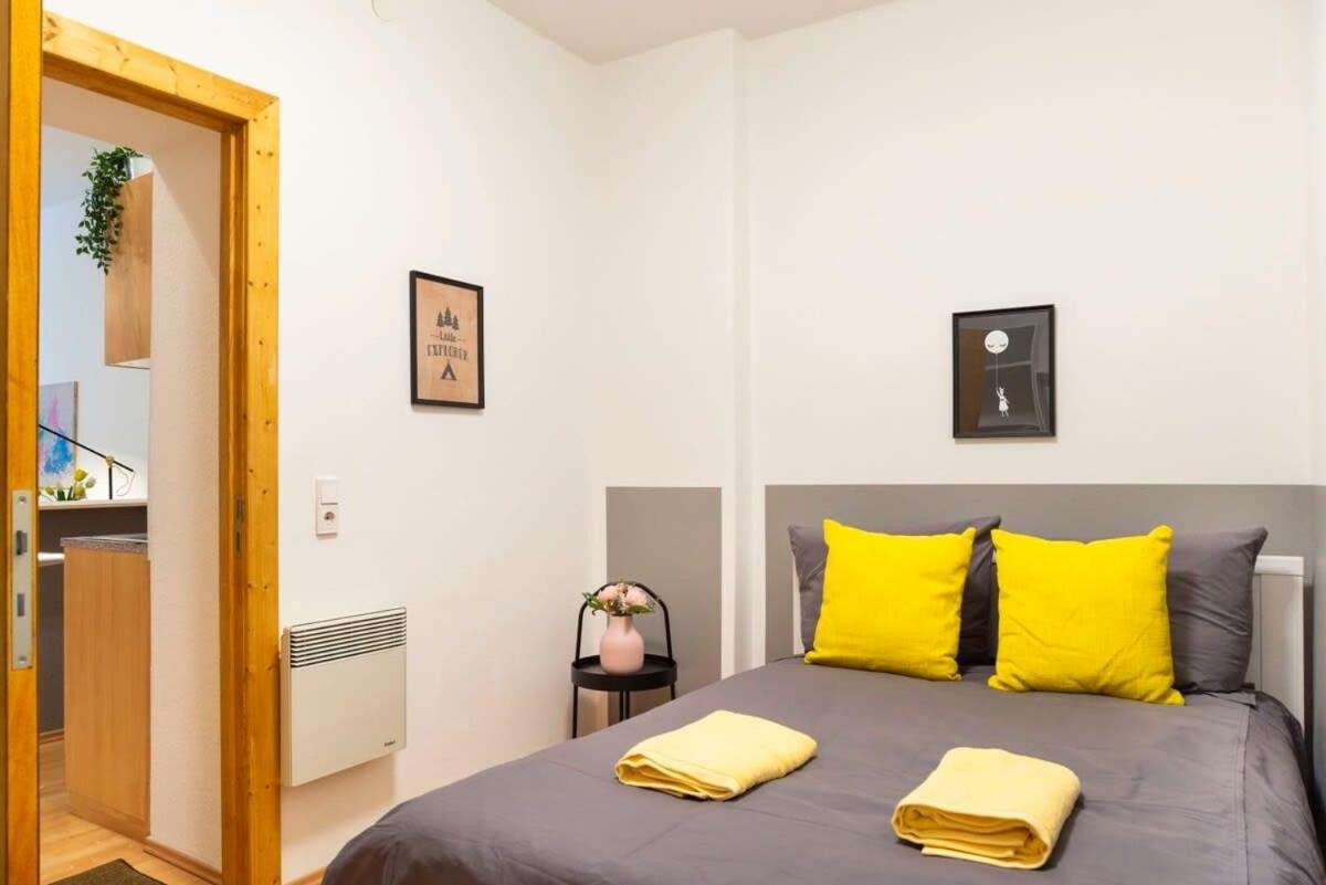 Foto de Cozy 2 room apartment next to Hermannstraße