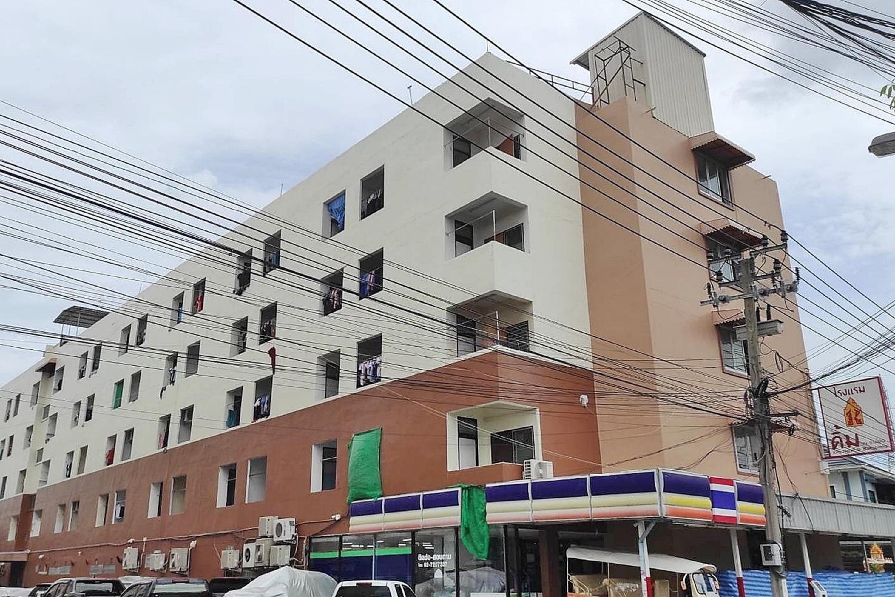 Kim Hotel At Bangplong