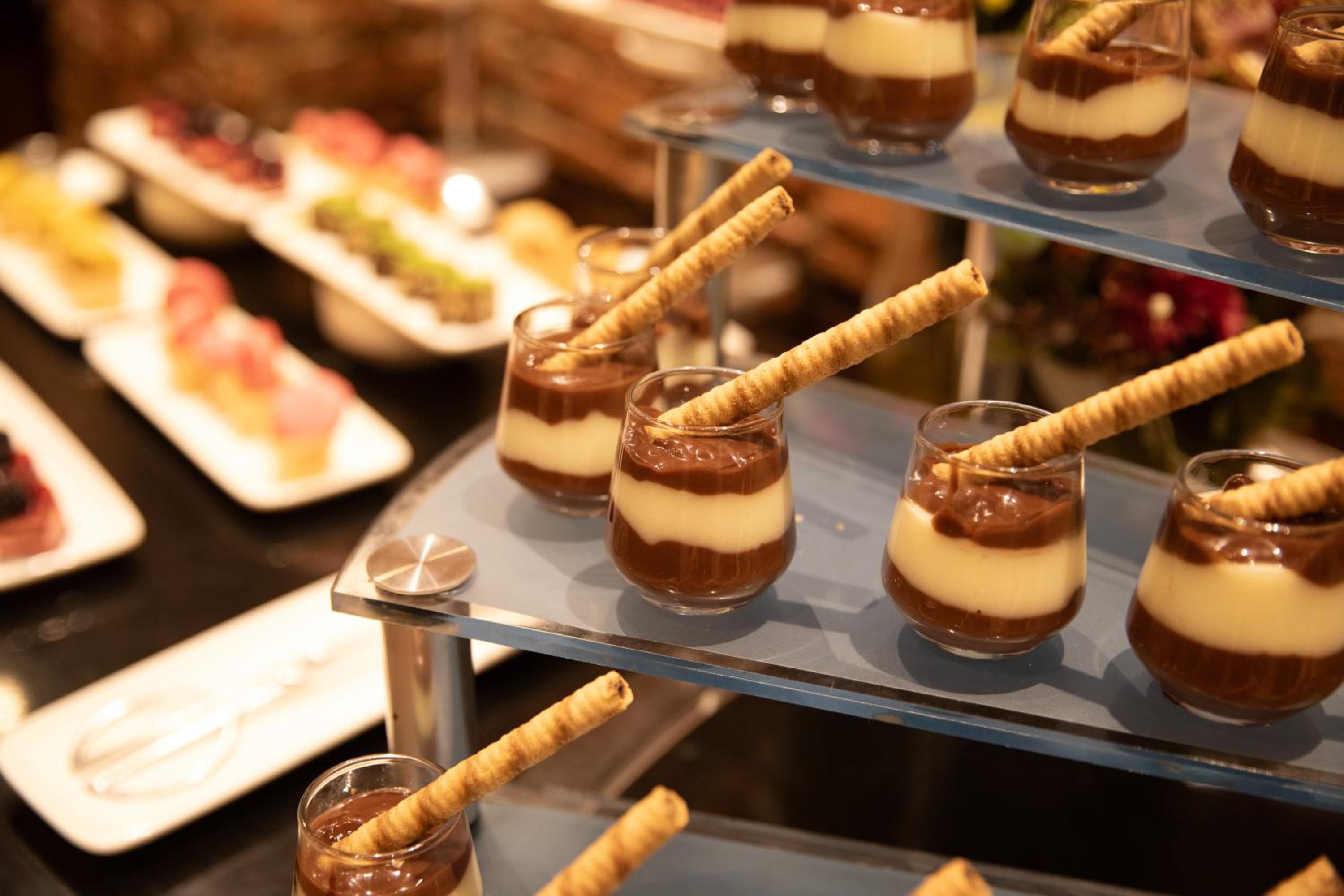 Foto de Grand Aras Hotel & Suites