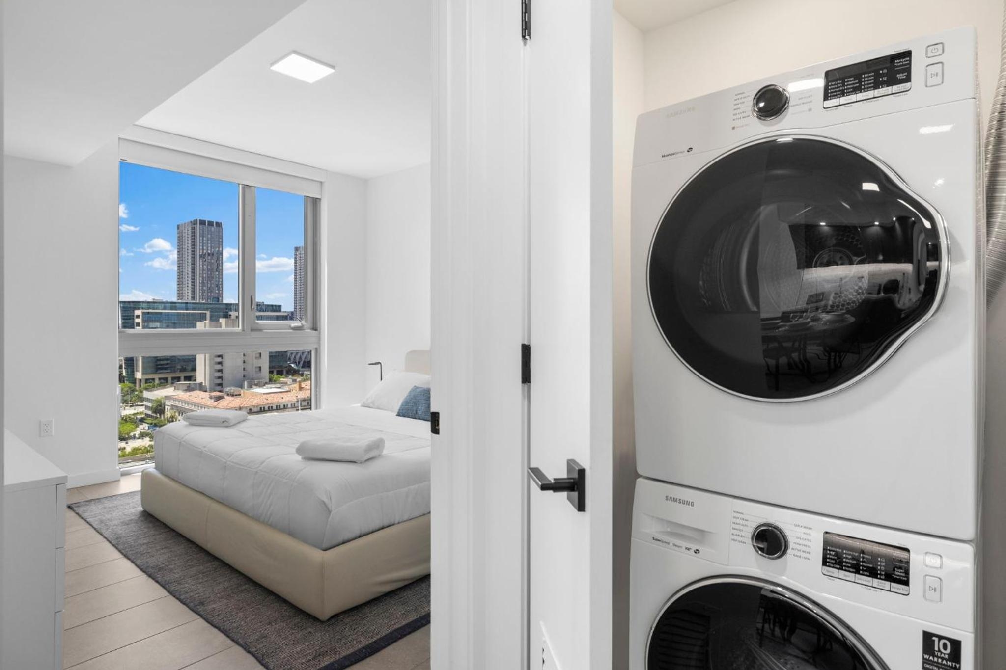 Foto de High Style Living in the Heart of Miami