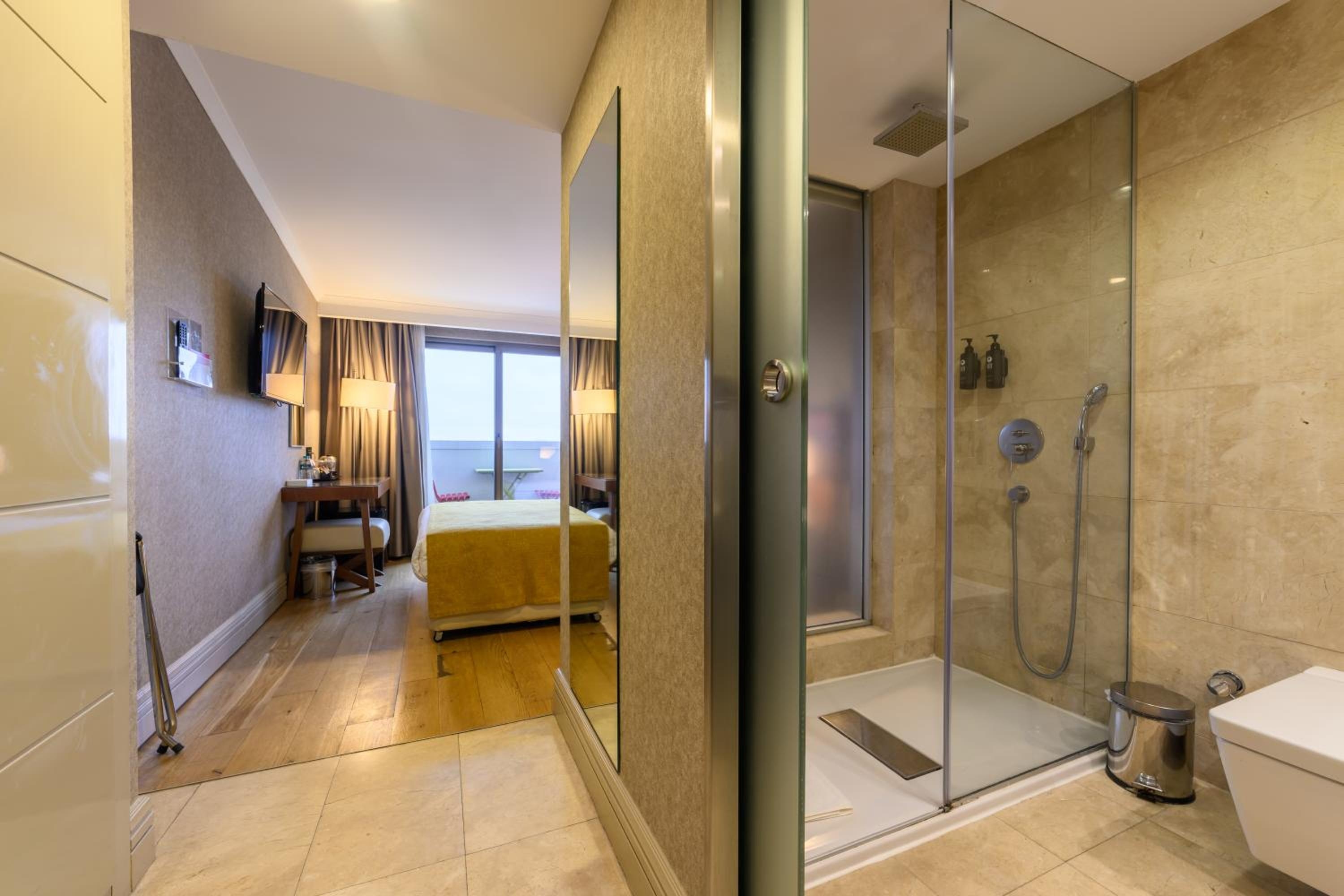 Foto de Ramada by Wyndham Istanbul Grand Bazaar