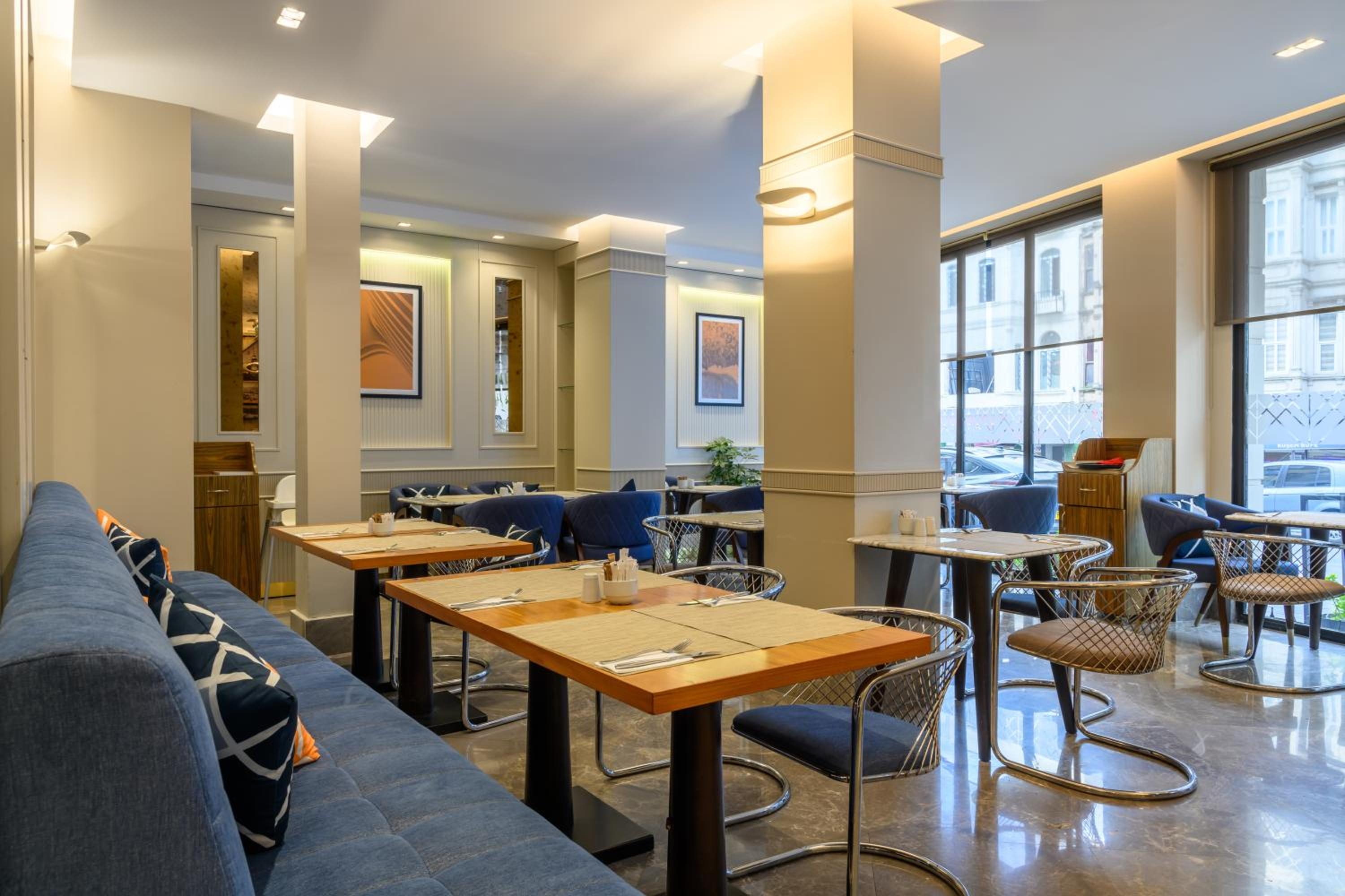 Foto de Four Points Flex by Sheraton Istanbul Taksim Square