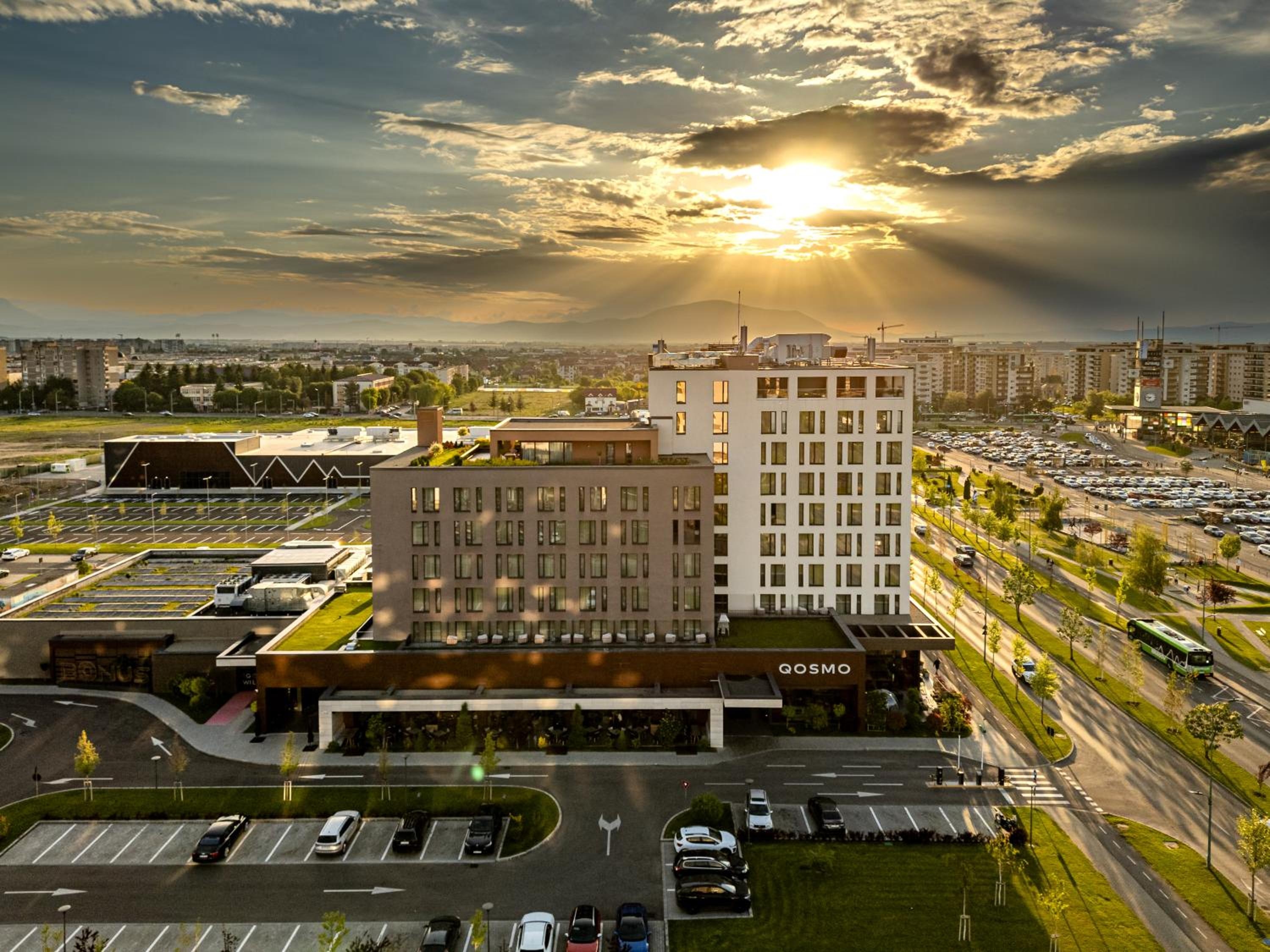 Qosmo Brasov Hotel