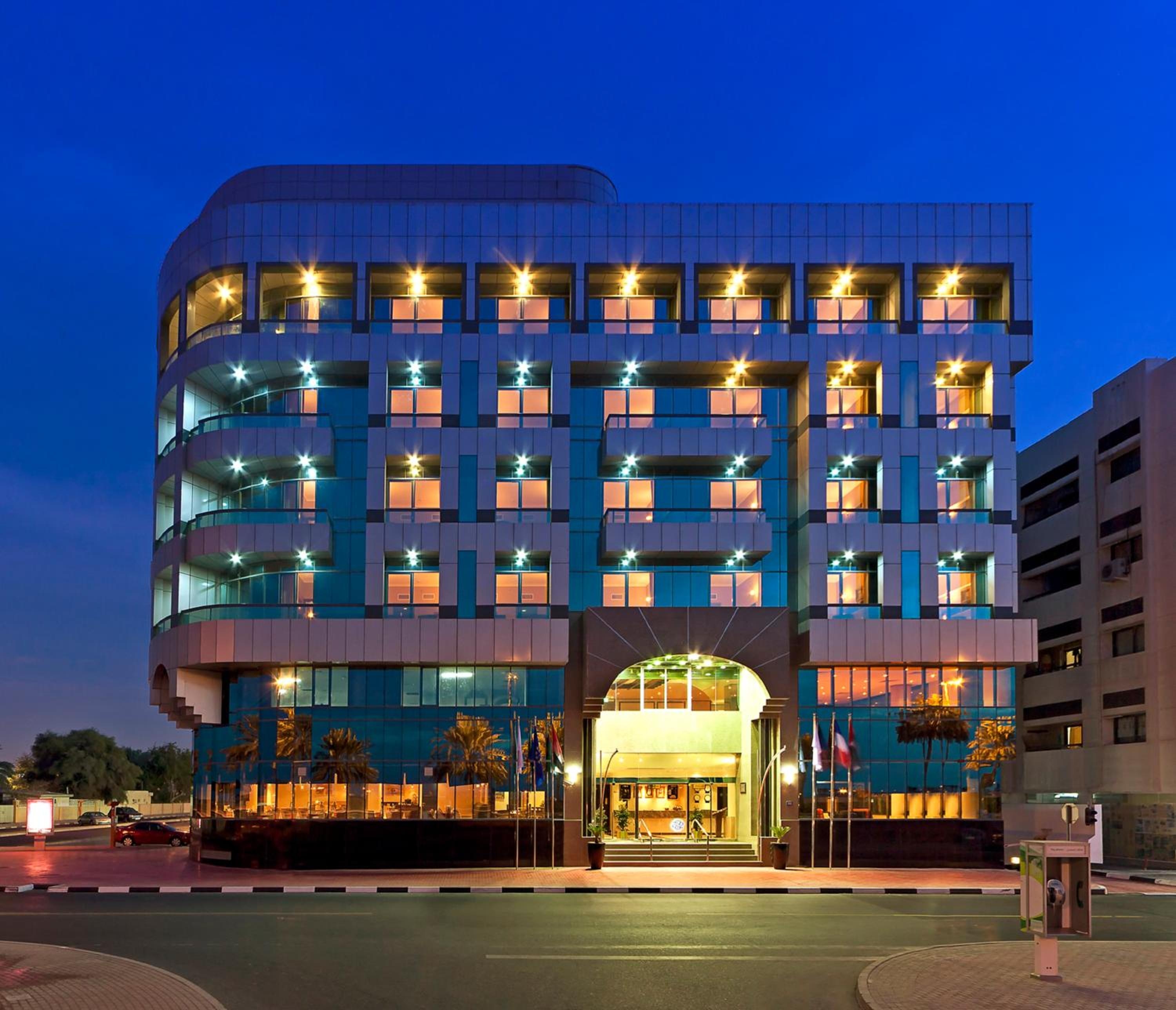 Sun & Sands Sea View Hotel