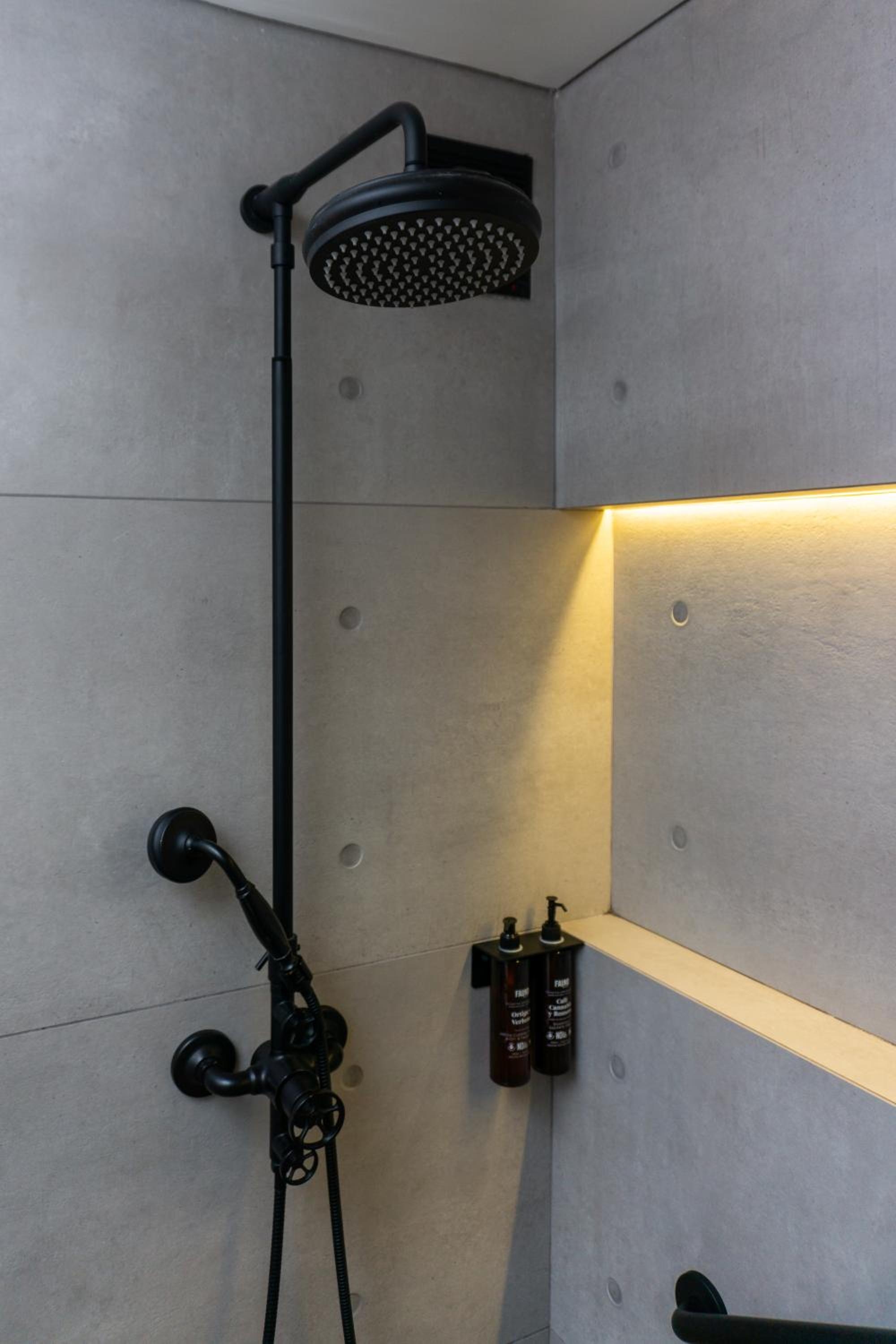 Foto de Hotel Black Tower Premium