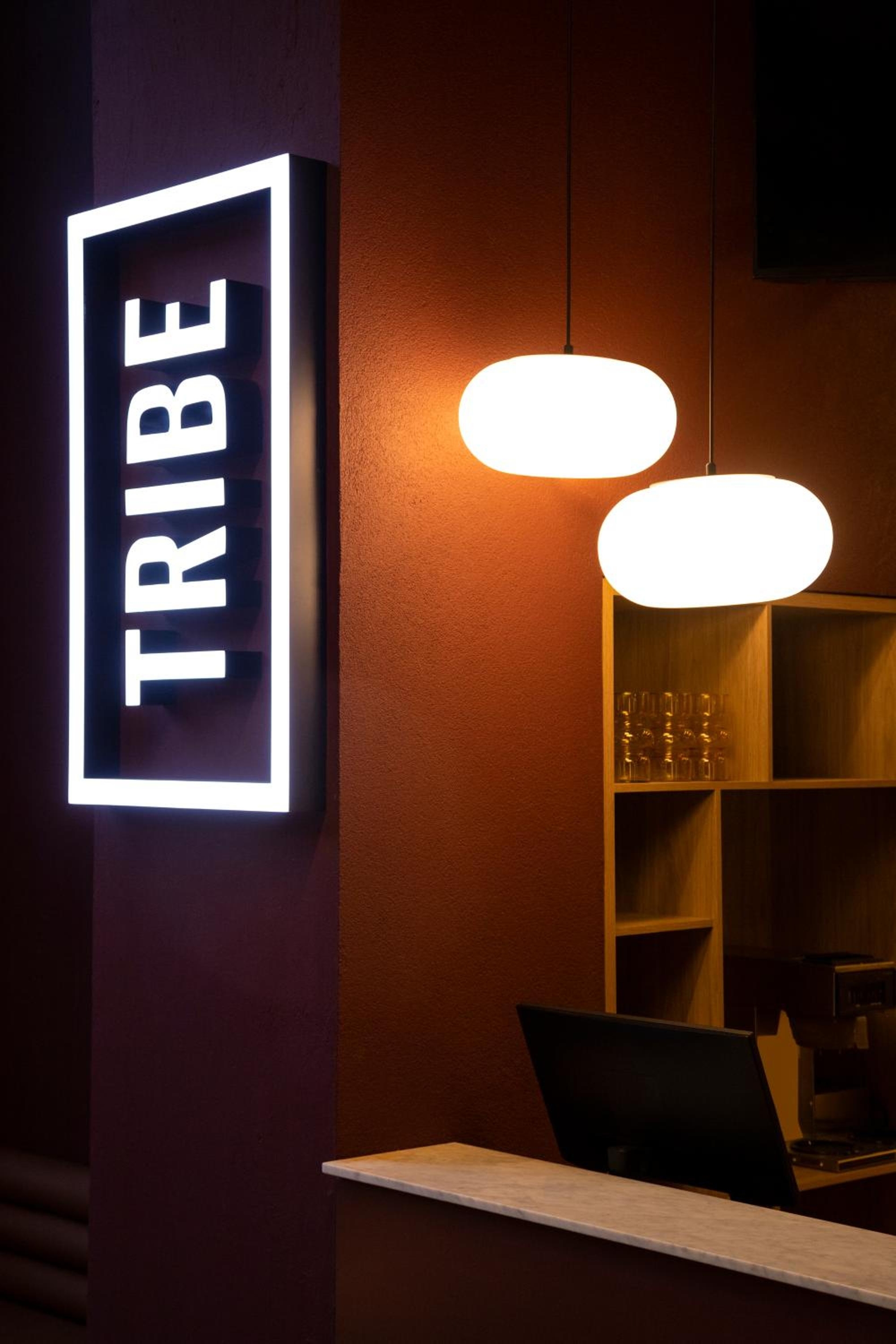 Tribe Medellín, Poblado