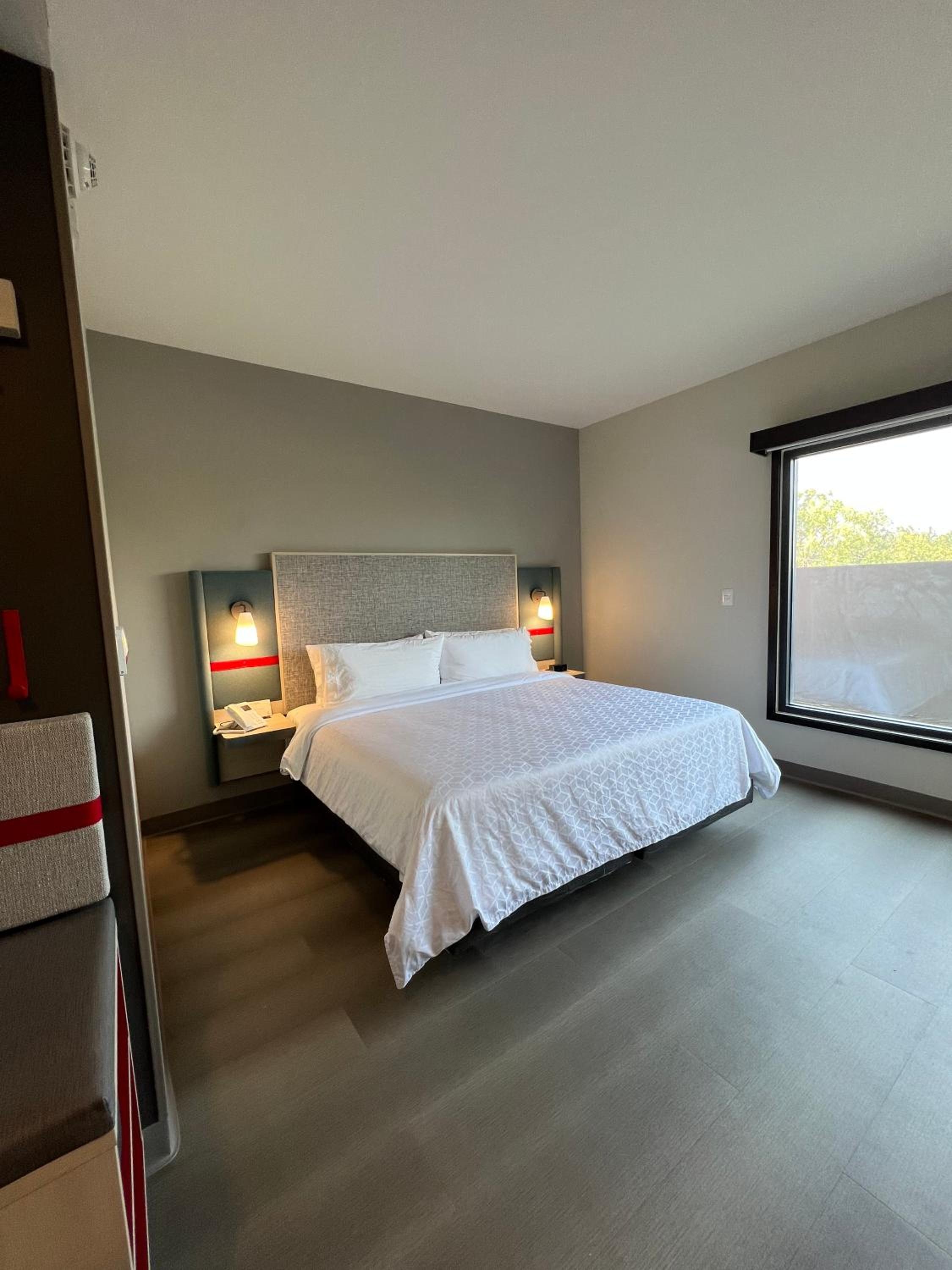 Foto de avid hotels - Guadalajara Av Vallarta Pte by IHG