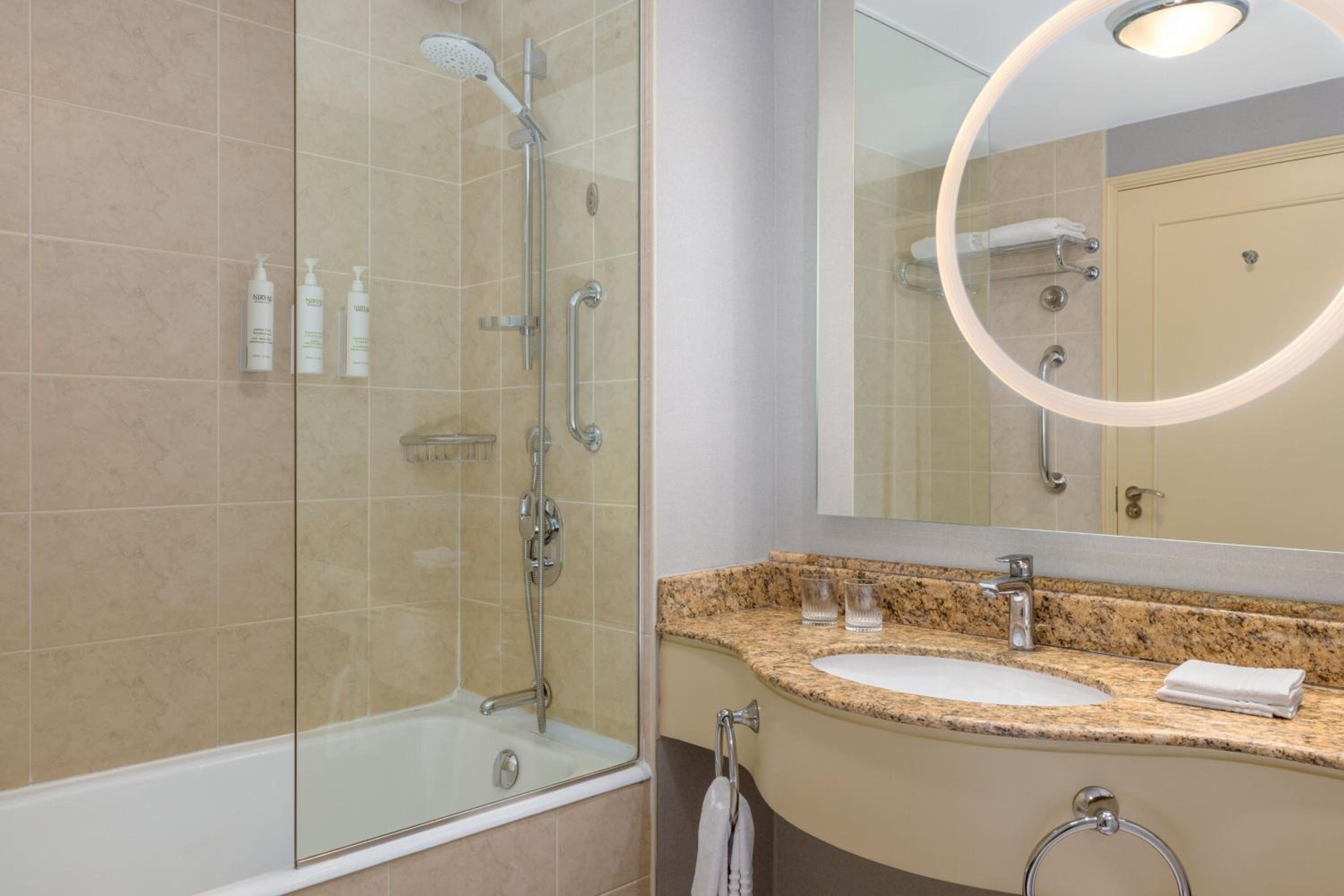 Foto de Courtyard by Marriott Tbilisi