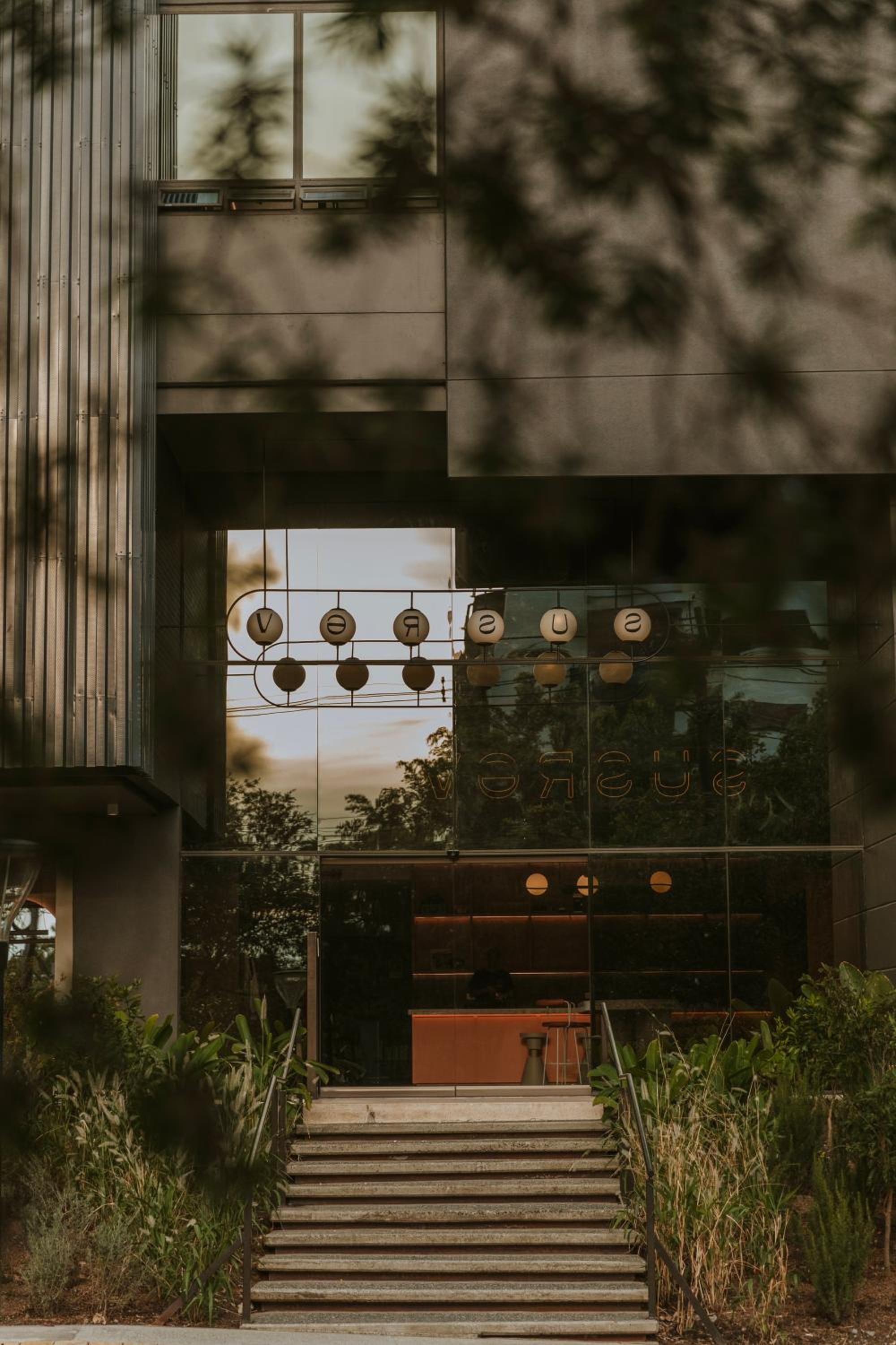 Versus Hotel