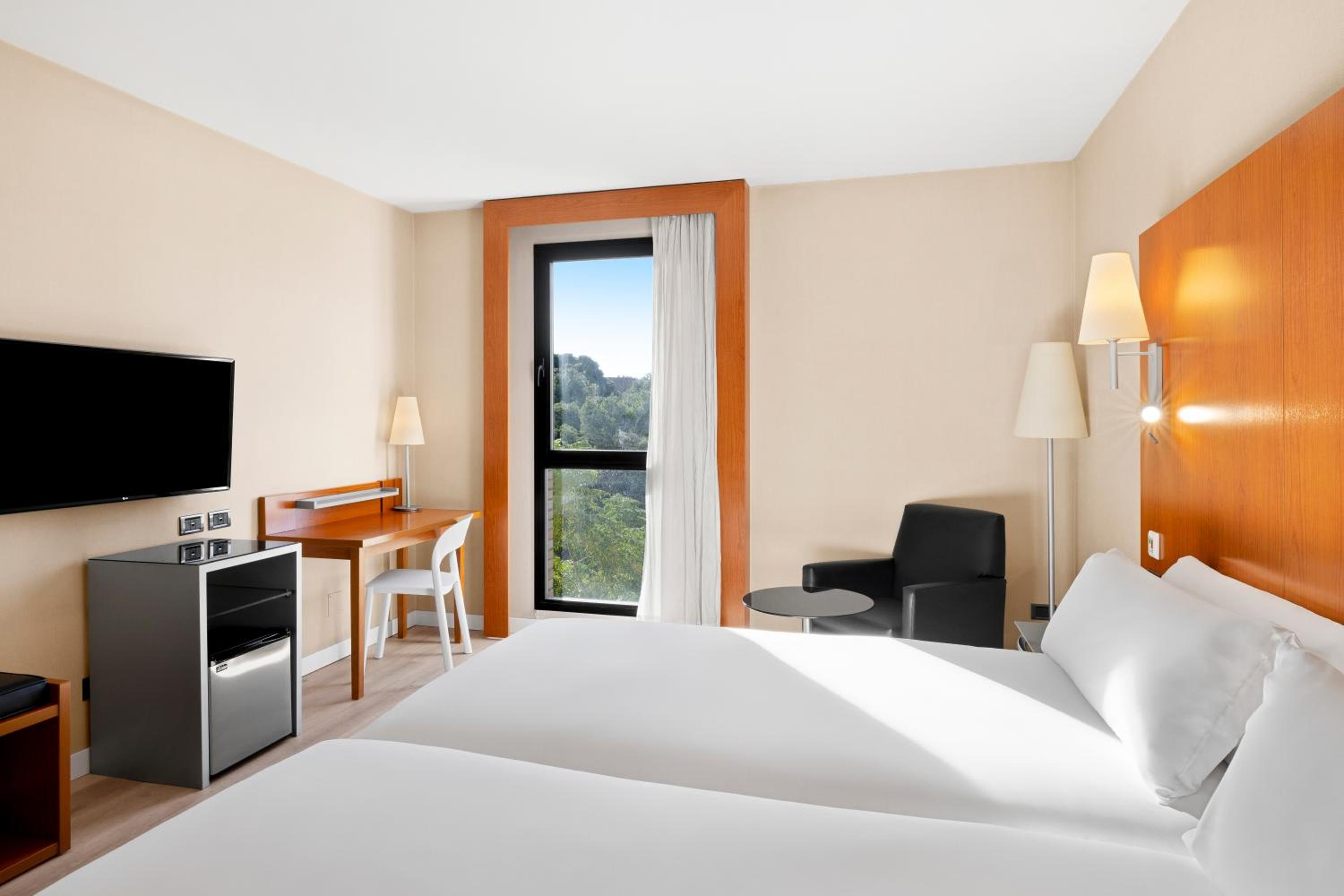 Foto de B&B HOTEL Zaragoza Los Enlaces Estación