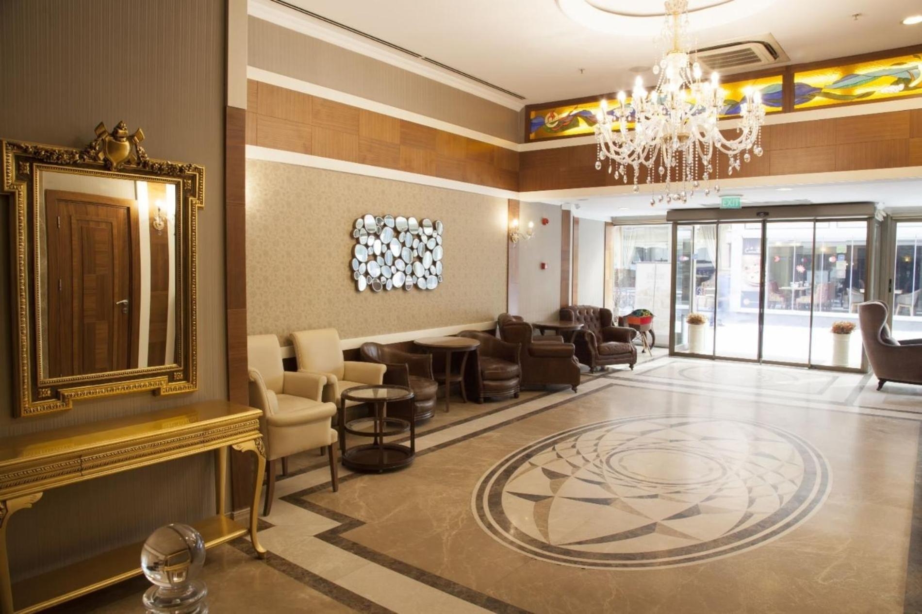 Aven Hotel