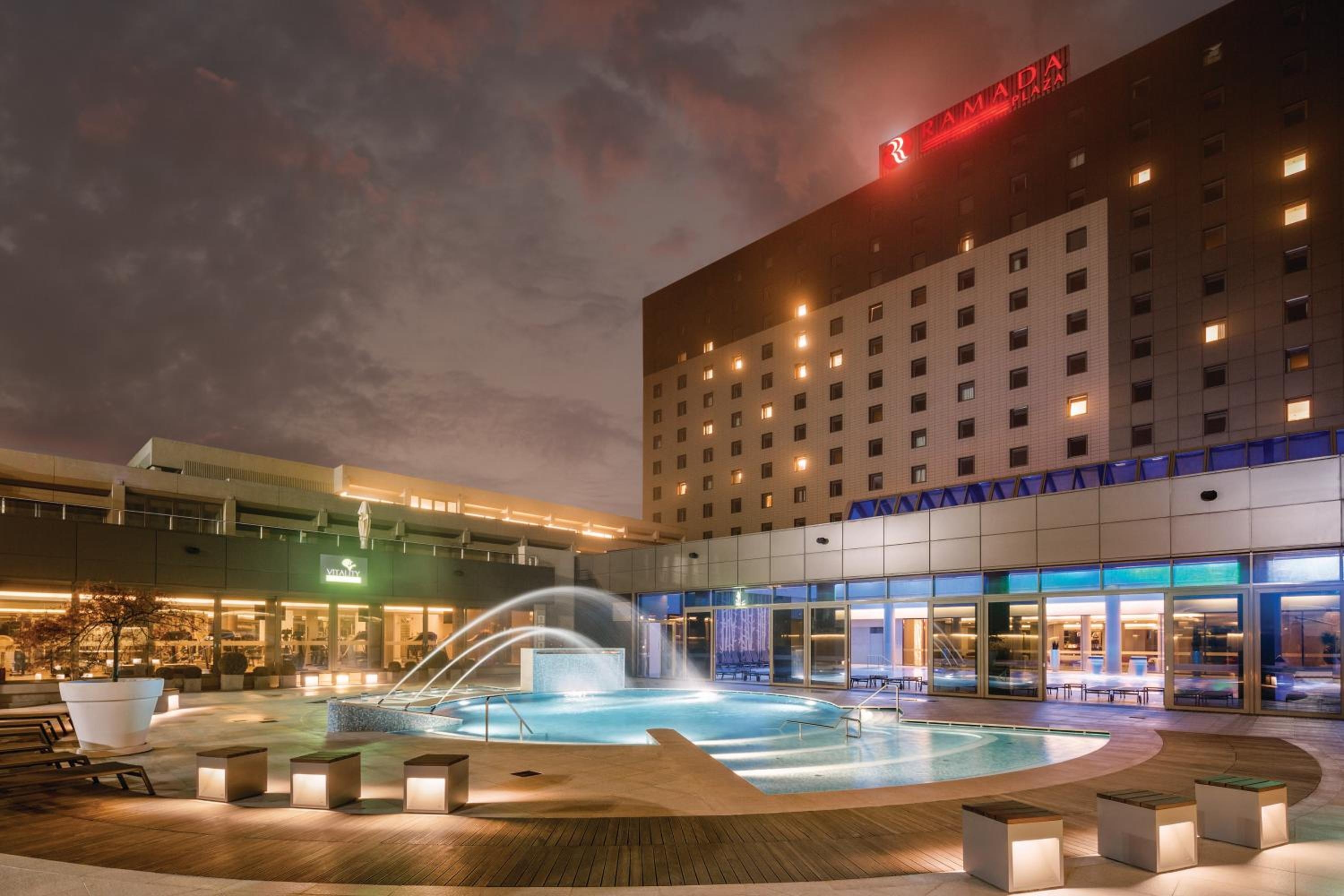 Foto de Ramada Plaza by Wyndham Bucharest Convention Center