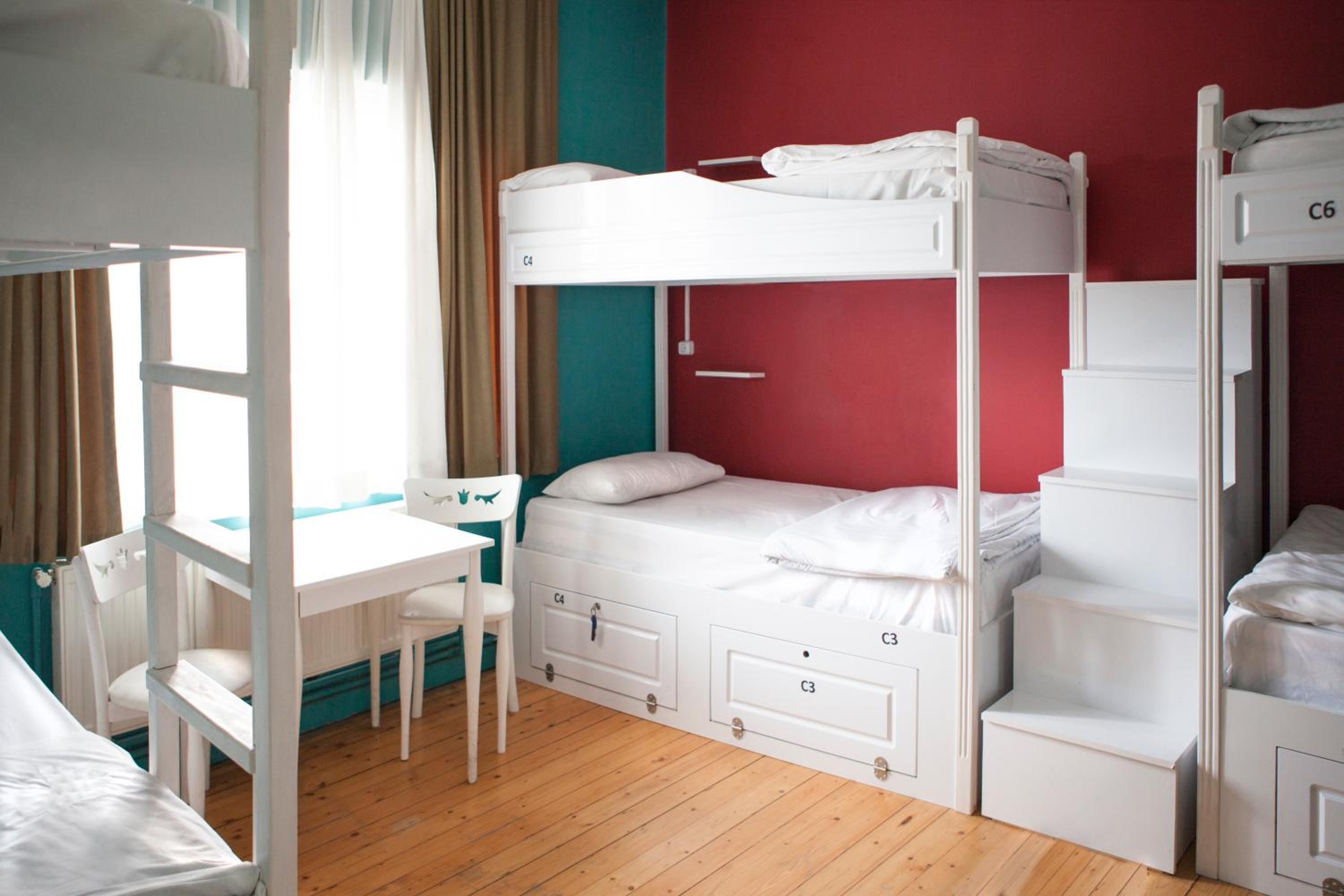 Foto de Cheers Midtown Hostel