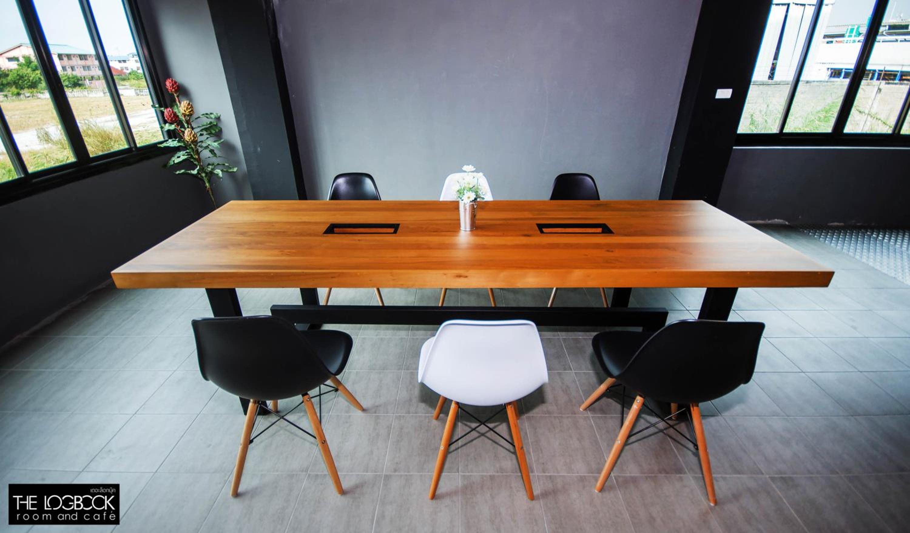Foto de The LogBook Room and Cafe'