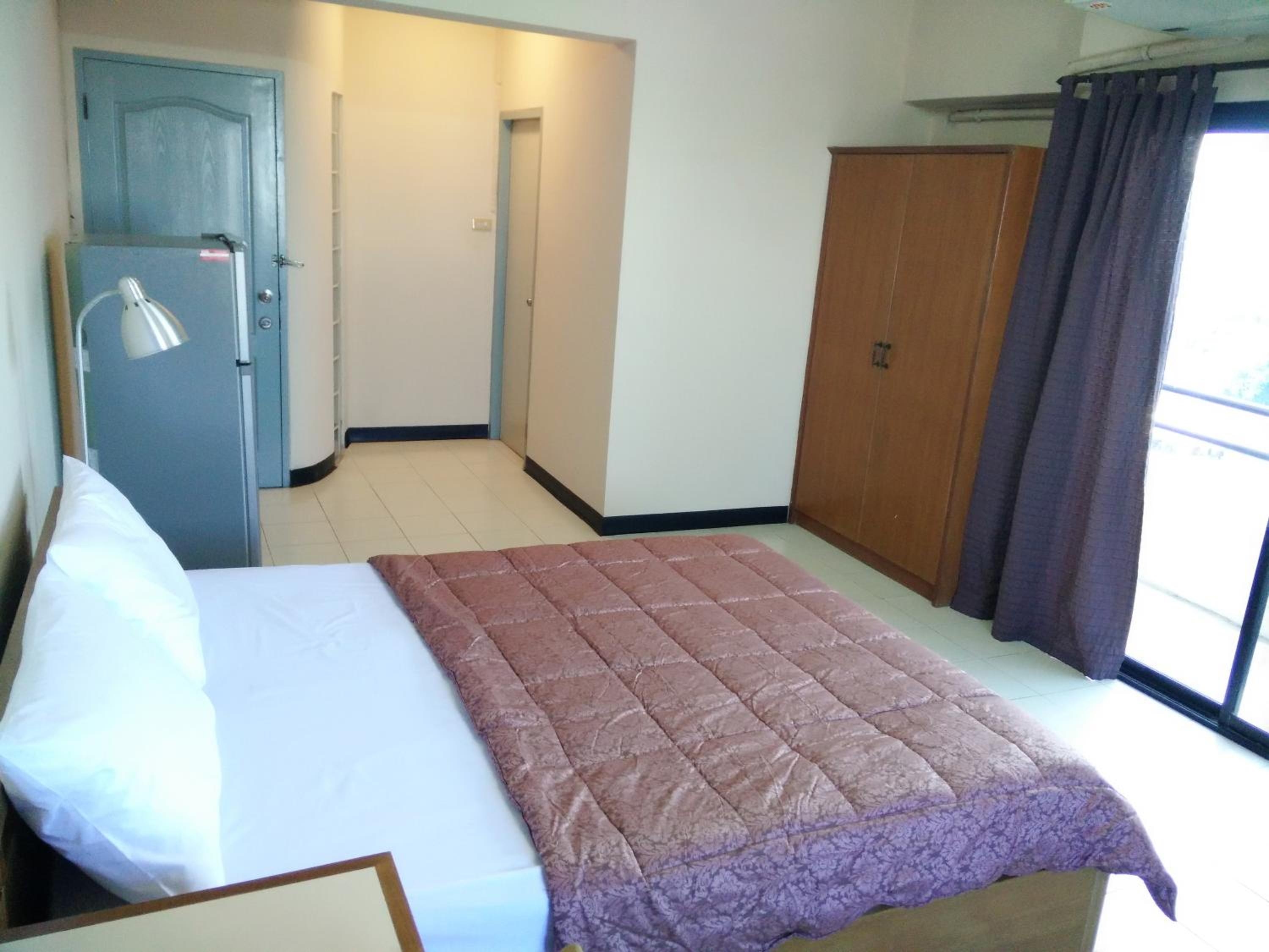 Foto de Grand Residence Ngamwongwan 19
