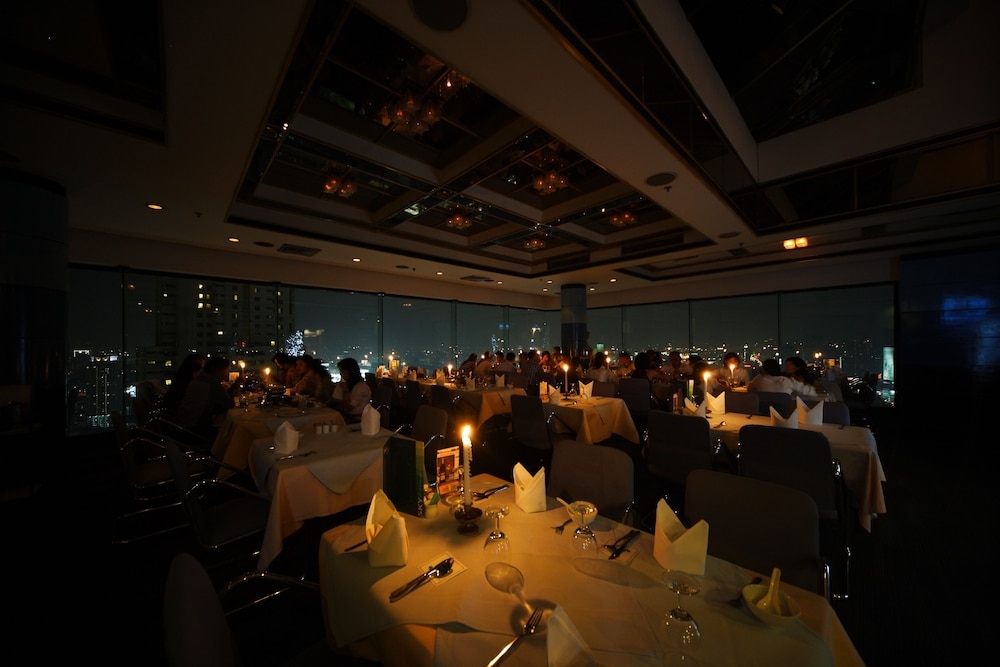 Foto de Baiyoke Suite Hotel