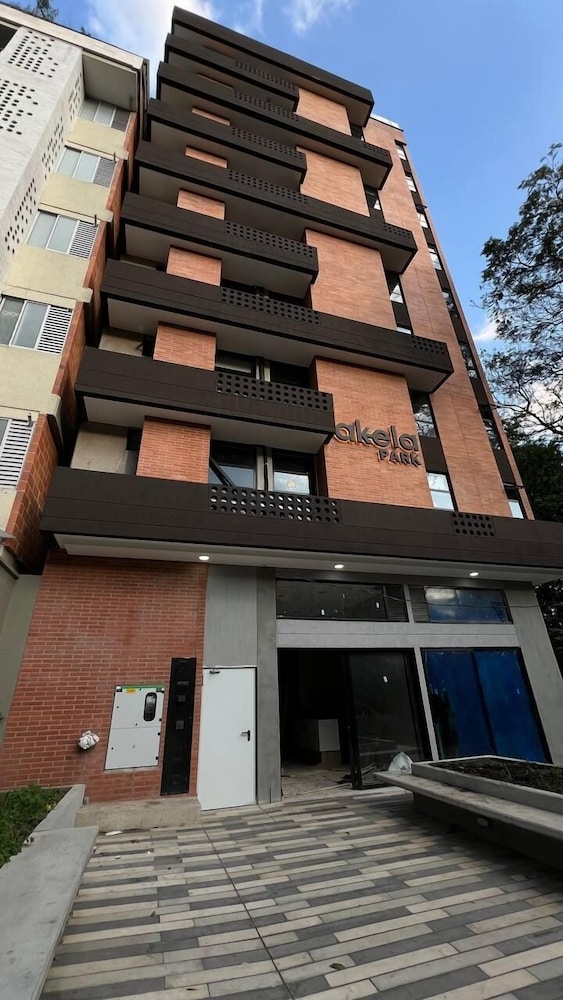 Akela Park, Medellín