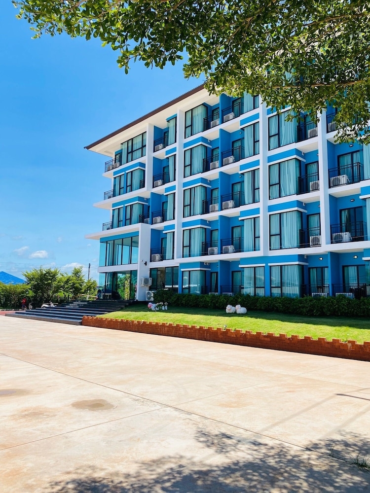 arunsakhon luxury condo, Bangkok