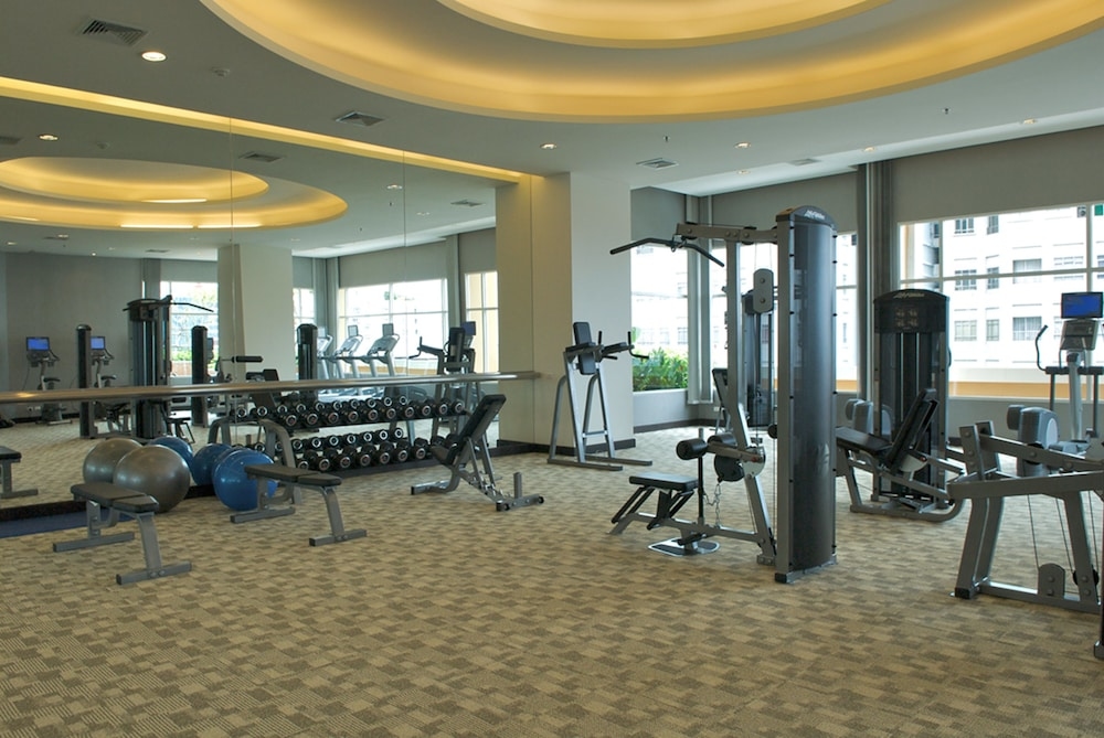 Foto de The Narathiwas Hotel & Residence Sathorn Bangkok