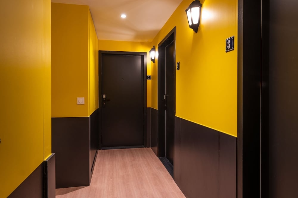 Montmartre Paris Suite, Paris