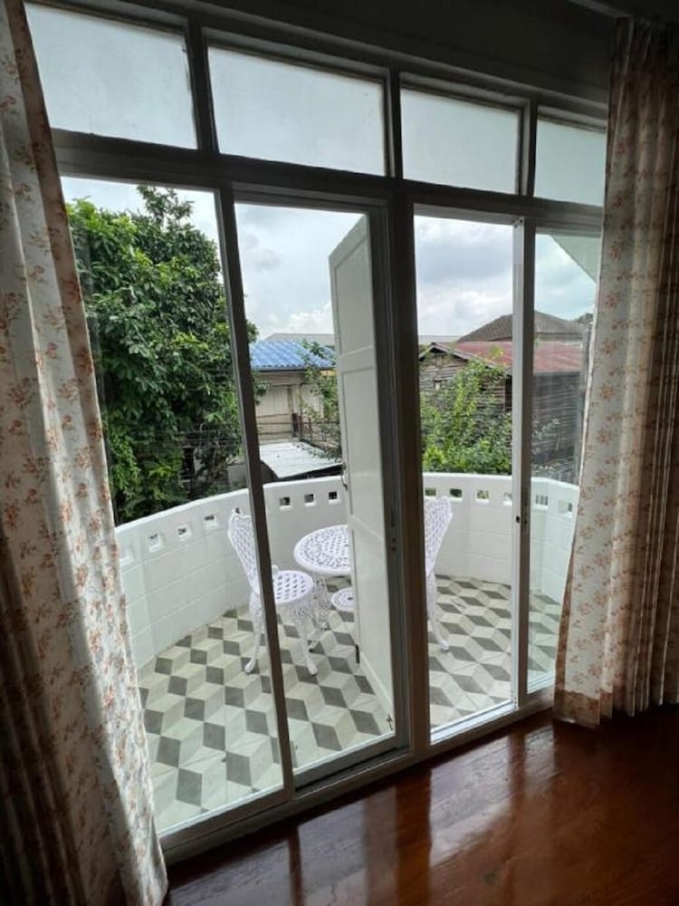 Foto de RQ THEVA Heritique Baan Praya Dinsor Road