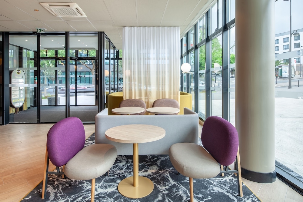 Foto de B&B HOTEL Paris Porte des Lilas