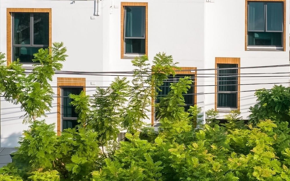 ZEN MASTER HOTEL