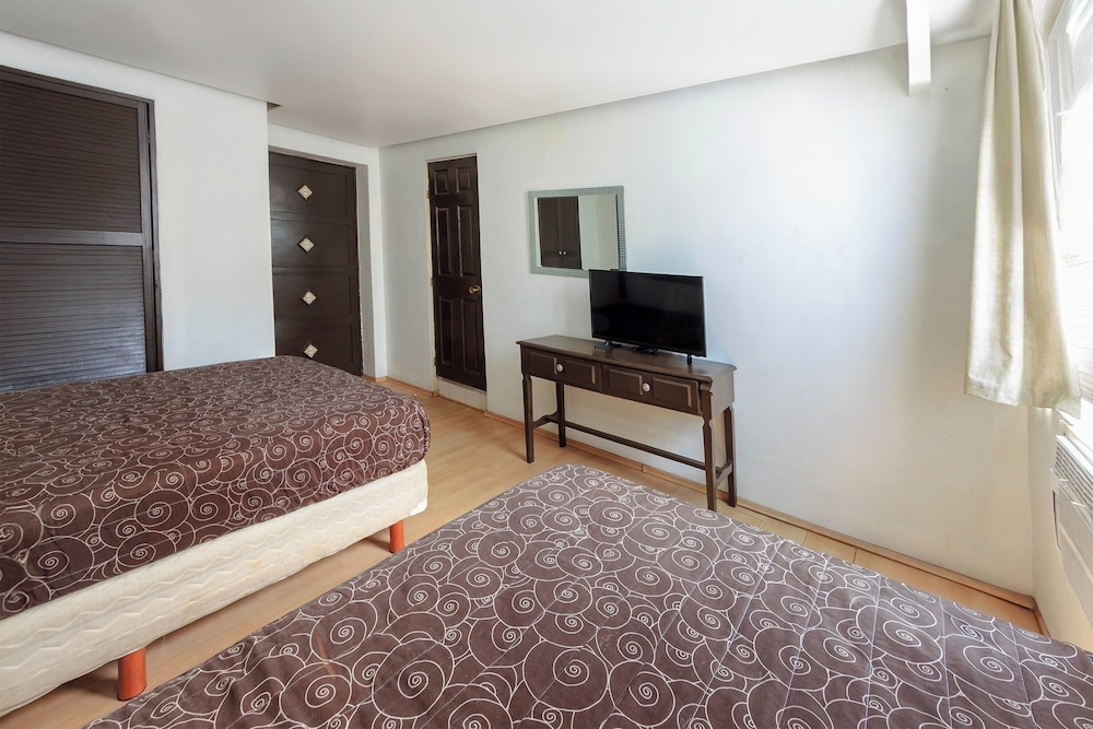 Foto de OYO Hotel Colón Express