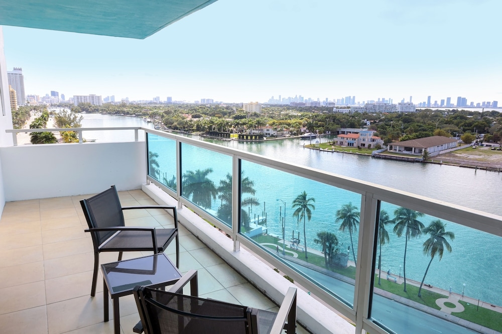 Foto de Seacoast Suites on Miami Beach