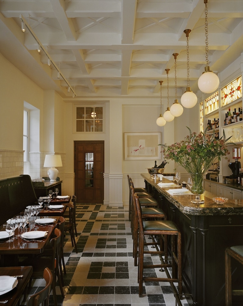 Hôtel Château Voltaire, Paris